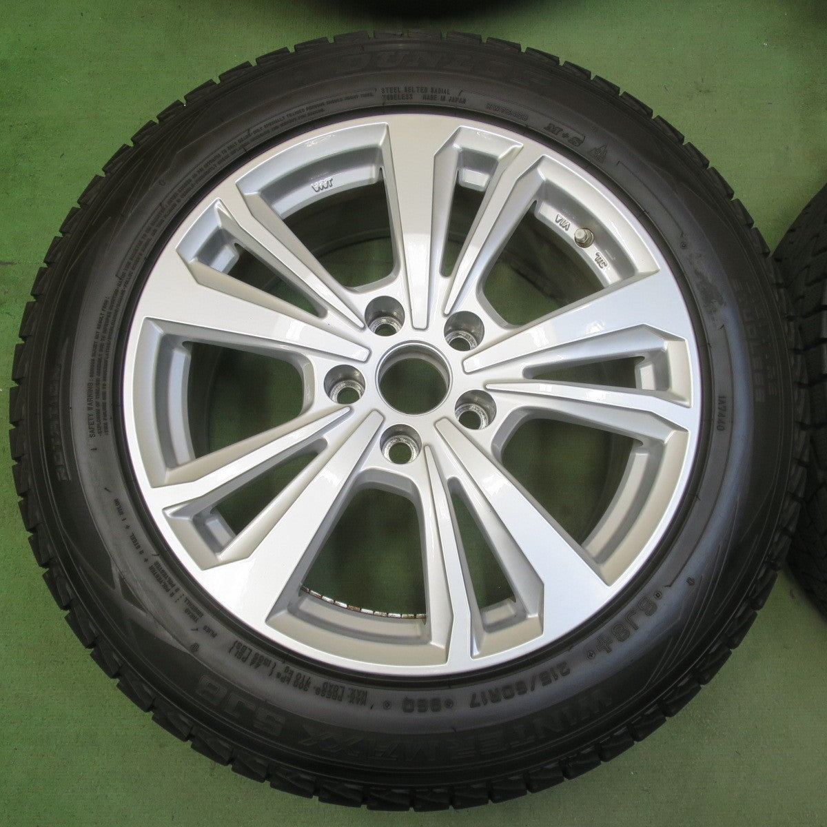 センサー付き！バリ溝！22年！9.5分◎スタッドレス 215/60R17 ダンロップ ウインターマックス SJ8 + smartline 365 スマートライン 17インチ PCD114.3/5H◎6081705イス