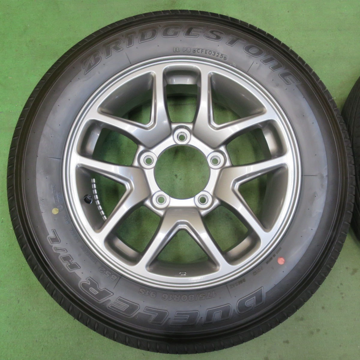 新車外し！25年★スズキ JB64 ジムニー 純正 175/80R16 ブリヂストン デューラー H/L 852 16インチ PCD139.7/5H★5090608イノ