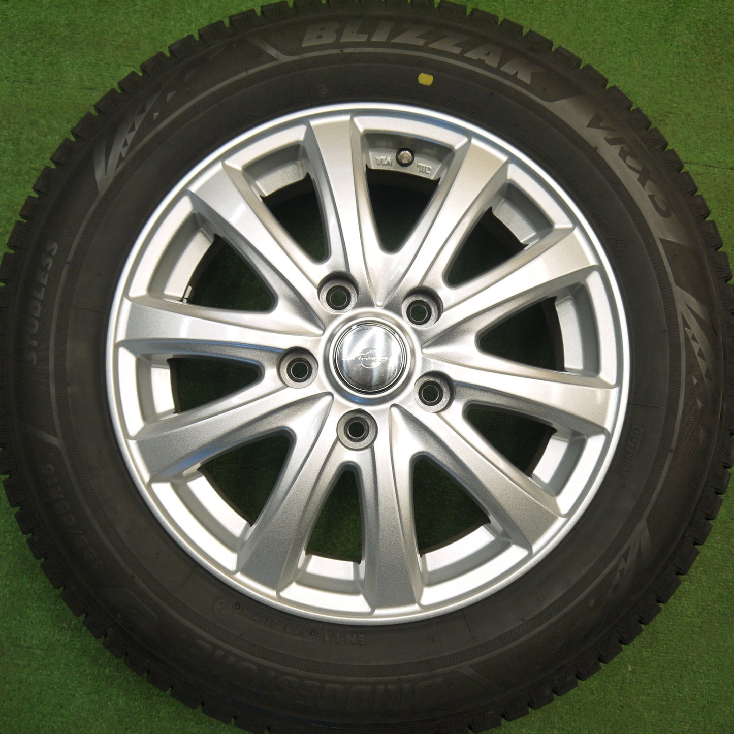 バリ溝！23年！キレイ！ほぼ10分★スタッドレス 185/65R15 ブリヂストン ブリザック VRX3 ENERGYLINE エナジーライン 15インチ PCD114.3/5H★5111705Hス