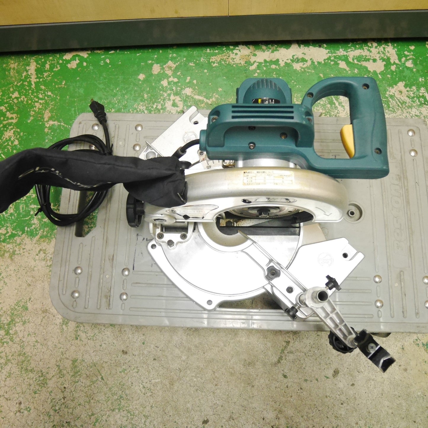 [送料無料] 付属品付き☆新興製作所 チップソー 切断機 MTC-190 電動 工具 卓上 丸ノコ 丸のこ マルノコ SHINKO☆