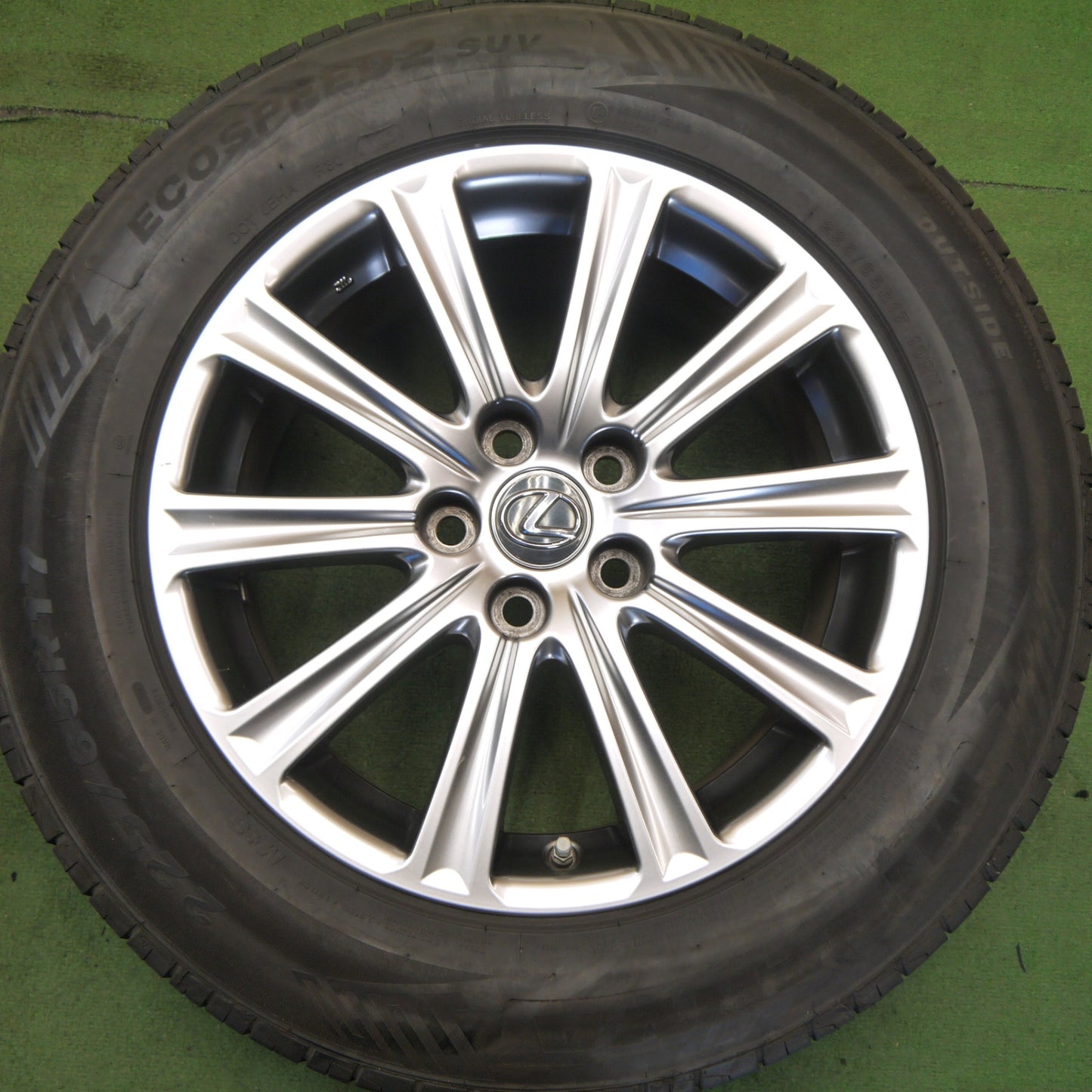 センサー付き！バリ溝！23年！キレイ！9.5分◎レクサス NX 純正 225/65R17 ミネルバ ECOSPEED2 SUV 17インチ PCD114.3/5H◎6070107Hノ