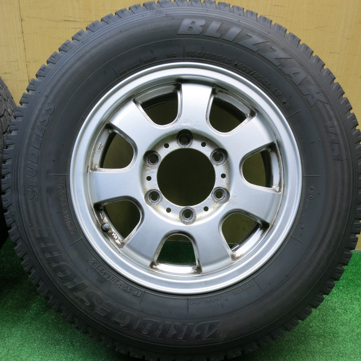 4本価格★ハイエース 等 195/80R15 107/105L スタッドレス ブリヂストン ブリザック VL1 社外 アルミ 15インチ PCD139.7/6H★5121108HAス