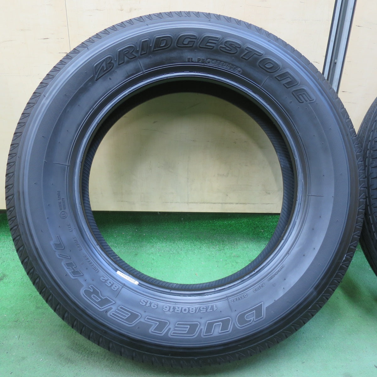 バリ溝！24年！9.5分★ジムニー 等 175/80R16 ブリヂストン デューラー H/L 852 DUELER タイヤ 16インチ★6021403イノタ