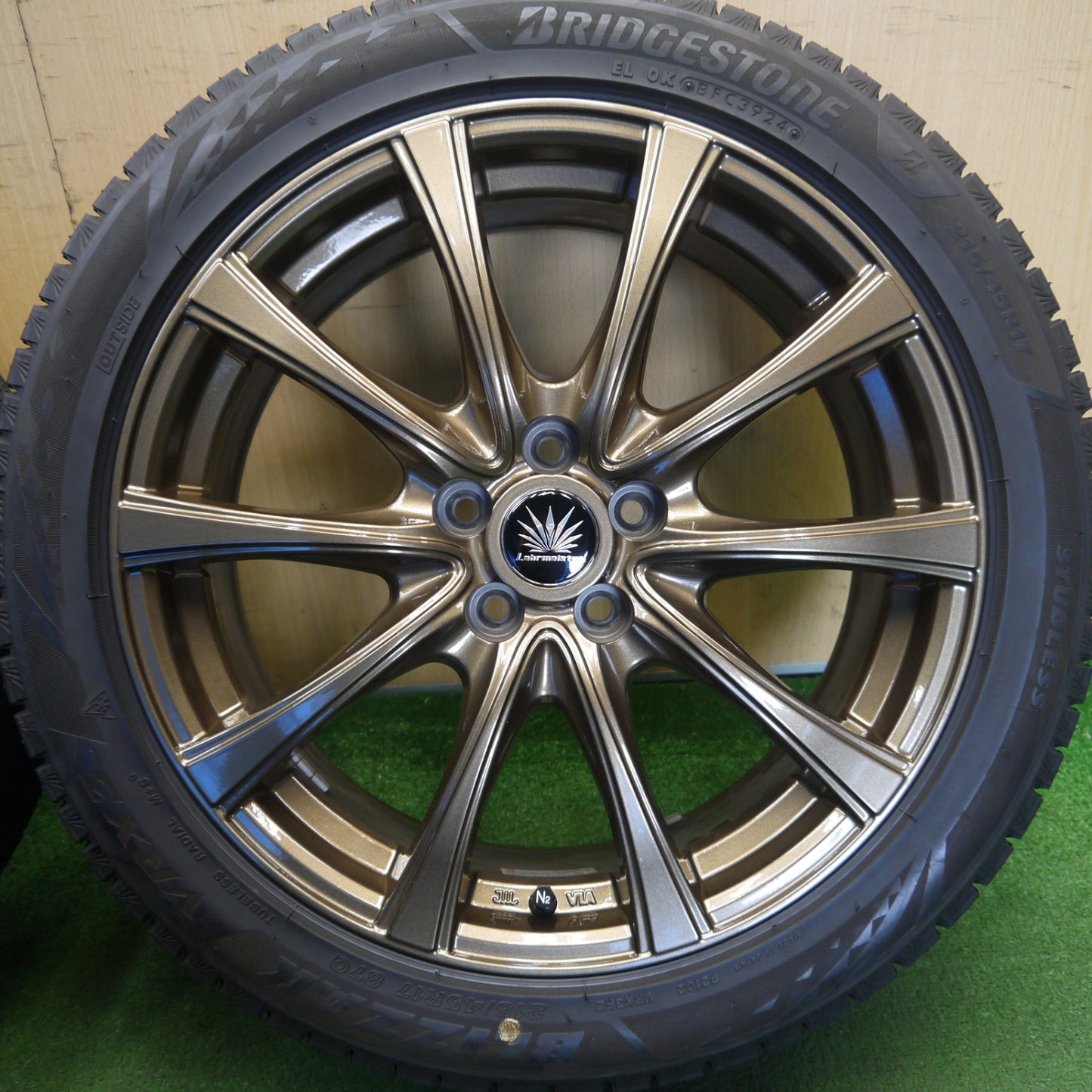 バリ溝！24年！キレイ！ほぼ10分★86 BRZ 等 Lehrmeister アマルフィV Jr 215/45R17 スタッドレス ブリヂストン ブリザック VRX3 レアマイスター 17インチ PCD100/5H★6041407Hス