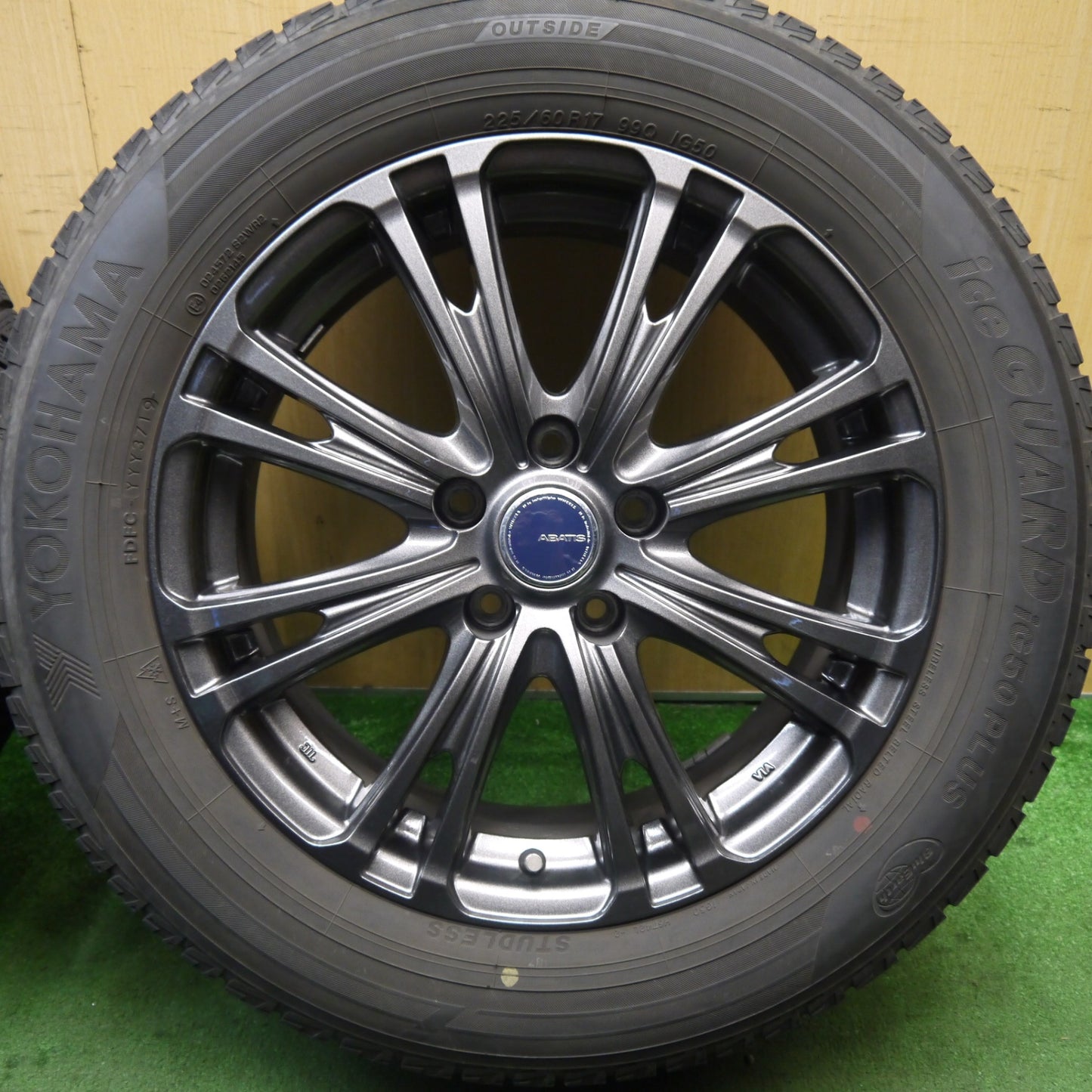 バリ溝！キレイ！9分★スタッドレス 225/60R17 ヨコハマ アイスガード iG50 プラス ABATIS EW アバティス 17インチ PCD114.3/5H★5073004Hス