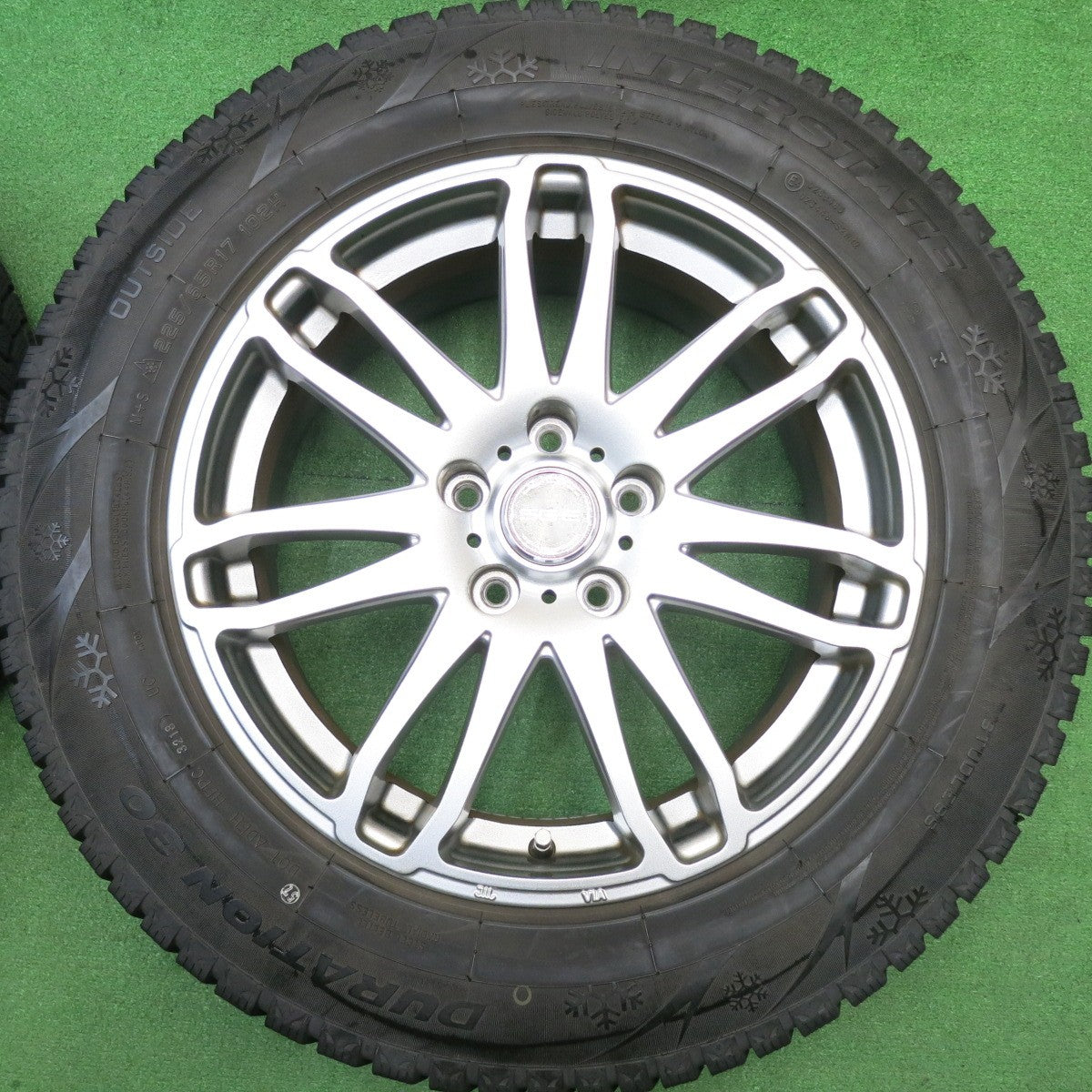バリ溝！キレイ！8.5分★スタッドレス 225/65R17 インターステート DURATION 30 SG-E 社外 アルミ 17インチ PCD114.3/5H★5122112HAス