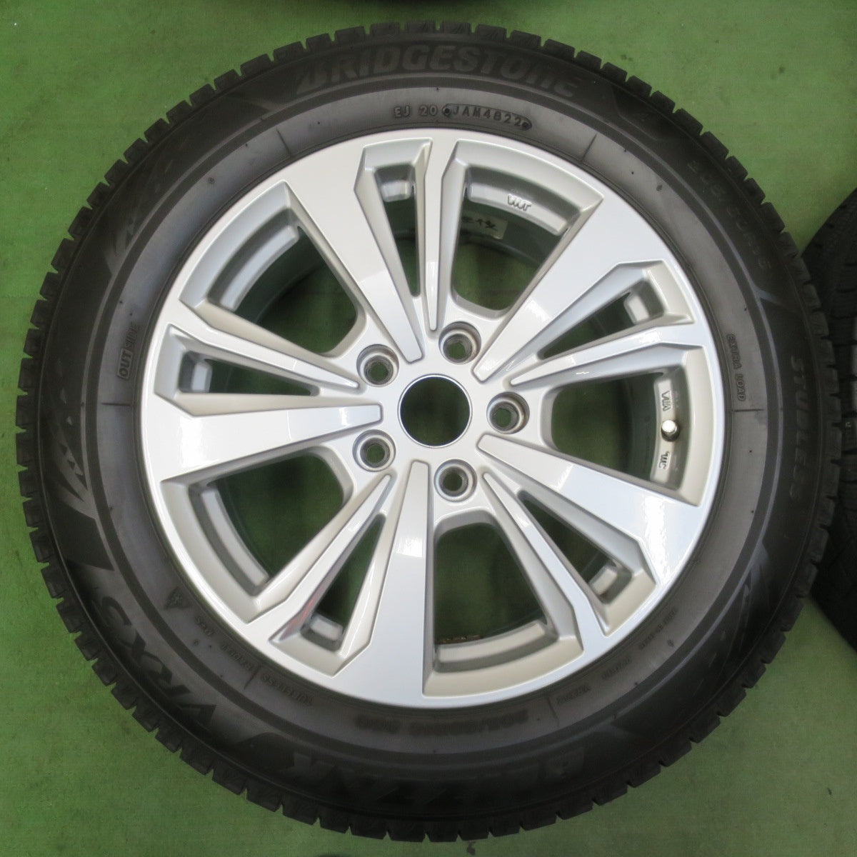 バリ溝！22年！キレイ！9分★BMW 等 smartline 365 205/60R16 スタッドレス ブリヂストン ブリザック VRX3 16インチ スマートライン PCD112/5H★5121303イス