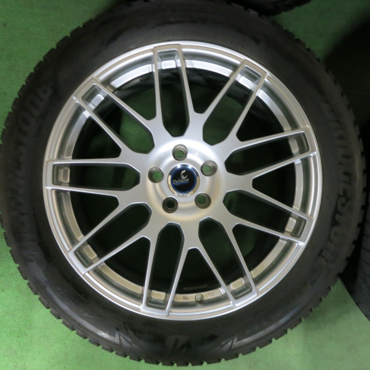 センサー付！キレイ★レクサス等 235/55R20 スタッドレス ブリヂストン ブリザック DM-V3 Delmore デルモア 20インチ PCD114.3/5H★4120601SYス