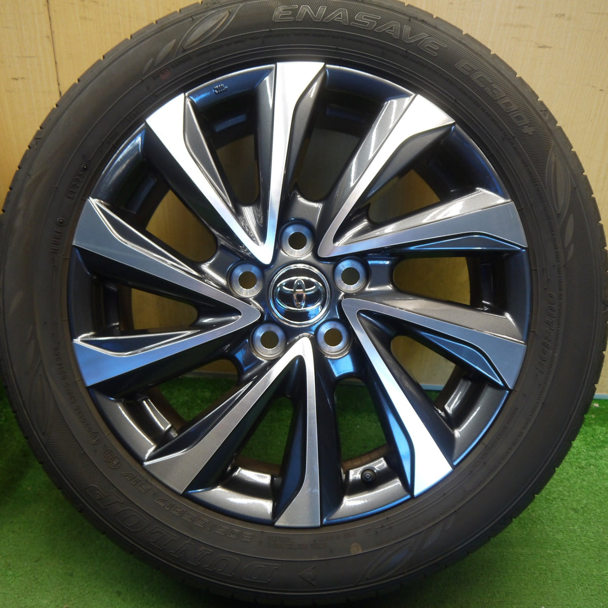 バリ溝！25年！キレイ！9.5分◎トヨタ 90系 ヴォクシー ノア S-Z 純正 205/55R17 ダンロップ エナセーブ EC300+ 17インチ PCD114.3/5H◎6091805Hノ