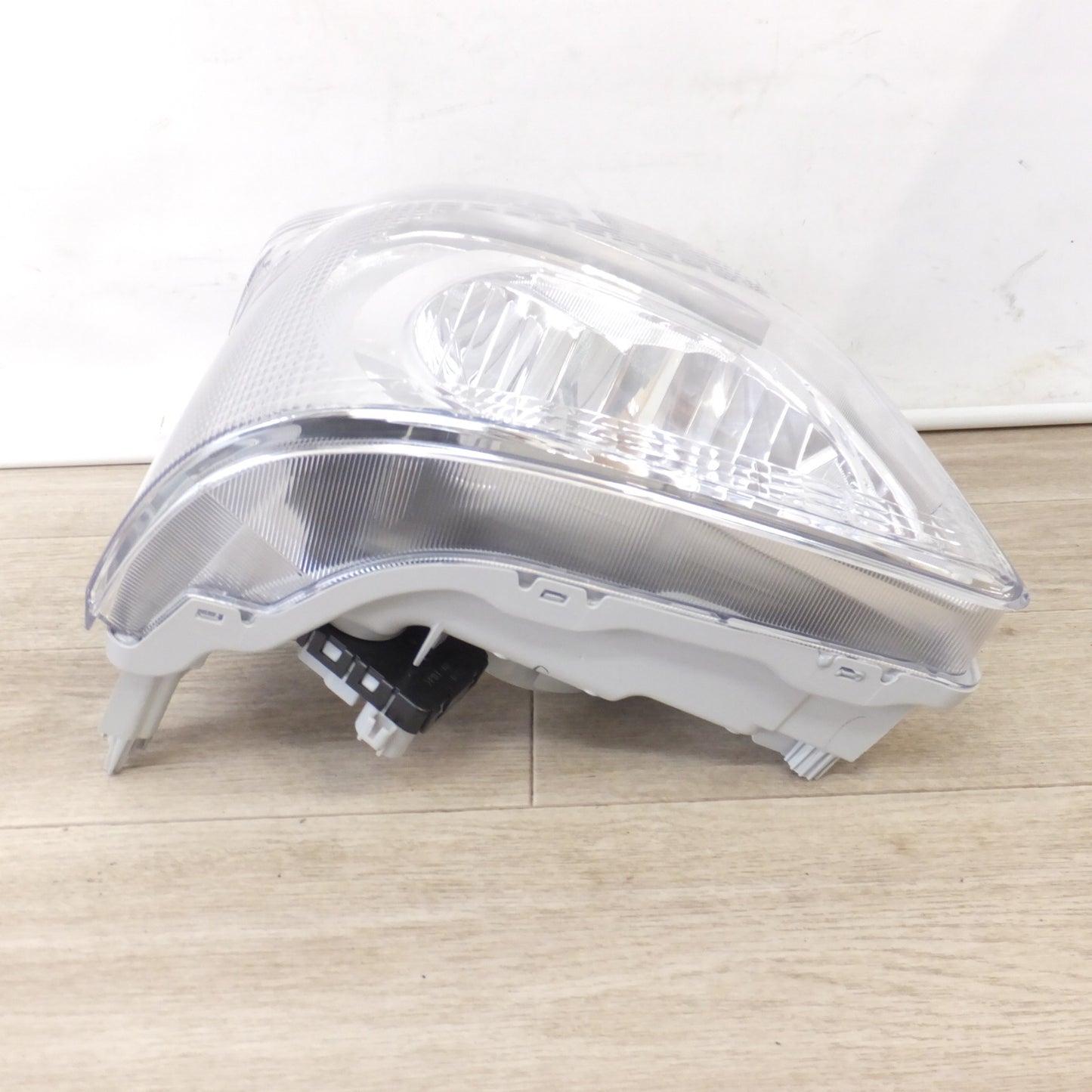 [送料無料] 未使用★スズキ SUZUKI キャリイトラック DA16T ハロゲン ヘッドライト KOITO 100-59296 右★
