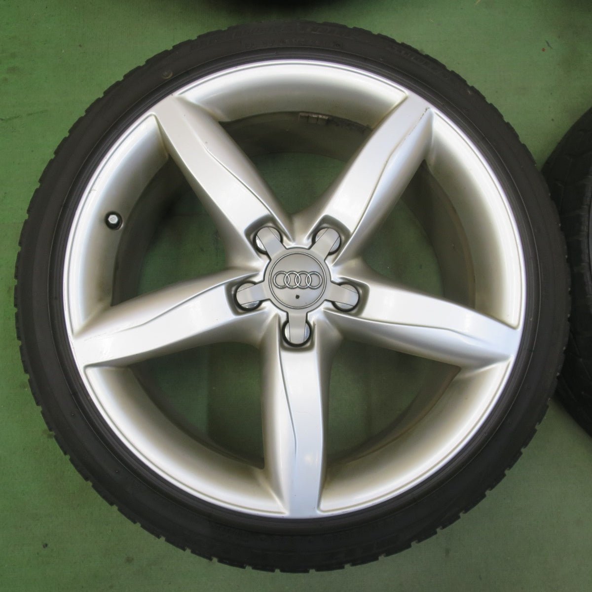4本価格★アウディ A4 純正 225/40R18 スタッドレス ブリヂストン ブリザック VRX 18インチ PCD112/5H★6043014イス