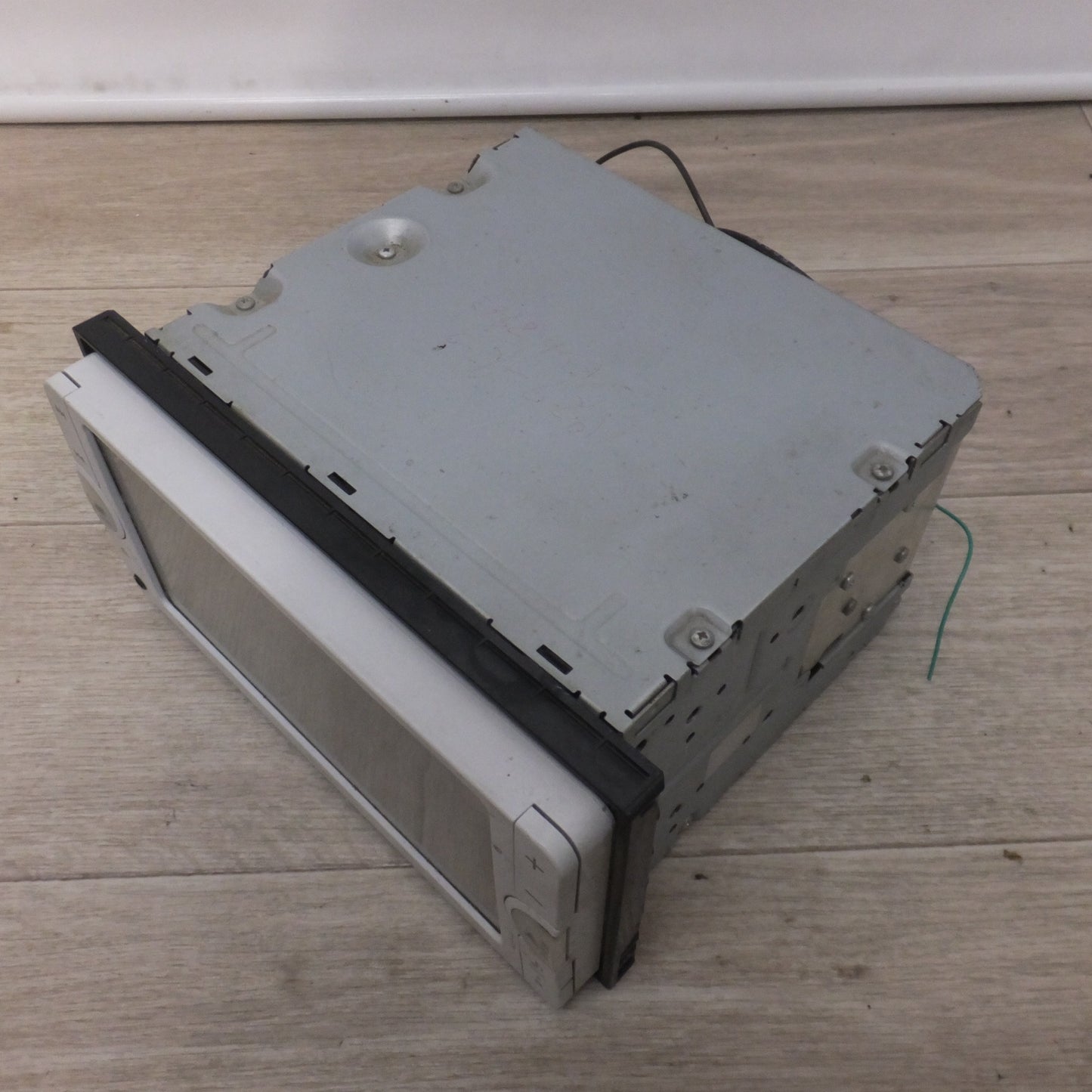 [送料無料] 現状品★パイオニア製 トヨタ 純正 メモリーナビ マルチAVステーション NSCP-W62 08545-00V70 セキュリティロック[22]★