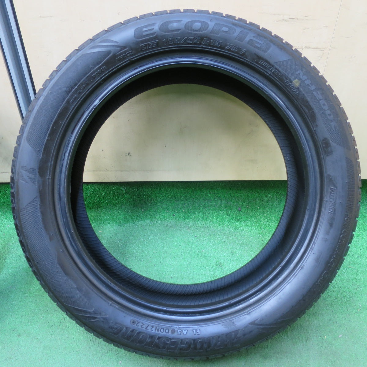 [送料無料] バリ溝！22年！9分★165/55R15 ブリヂストン エコピア NH200C タイヤ 15インチ ムーブ タント ワゴンR N-BOX スペーシア等★5022108イノタ