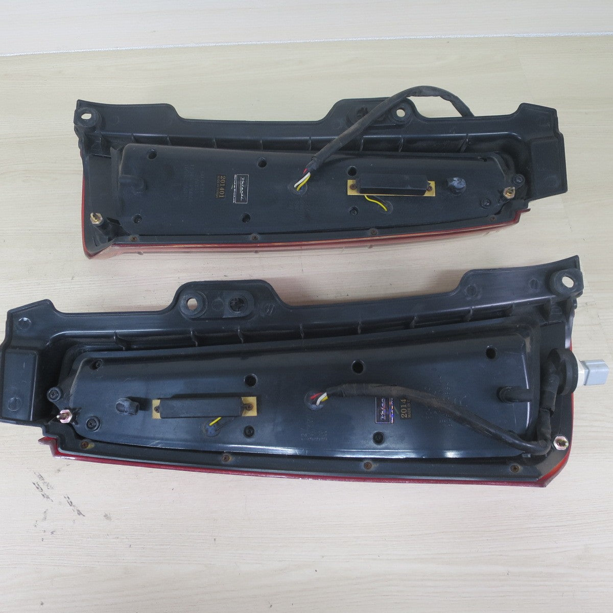 左右セット！キレイ♪スズキ MH44S ワゴンR Valenti ヴァレンティ テールライト 60-1421 C 60-1421 B テールランプ 照明 カー パーツ♪
