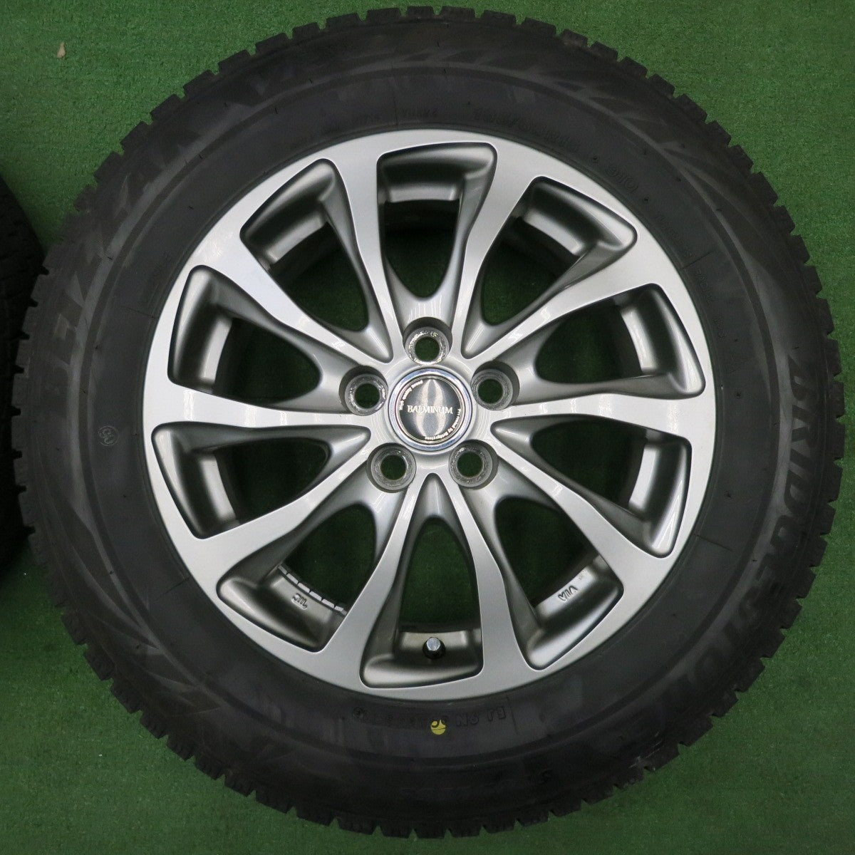 [送料無料] バリ溝！22年！キレイ！9.5分★プリウス 等 195/65R15 スタッドレス ブリヂストン ブリザック VRX2 BALMINUM バルミナ 15インチ PCD100/5H★5010701NJス