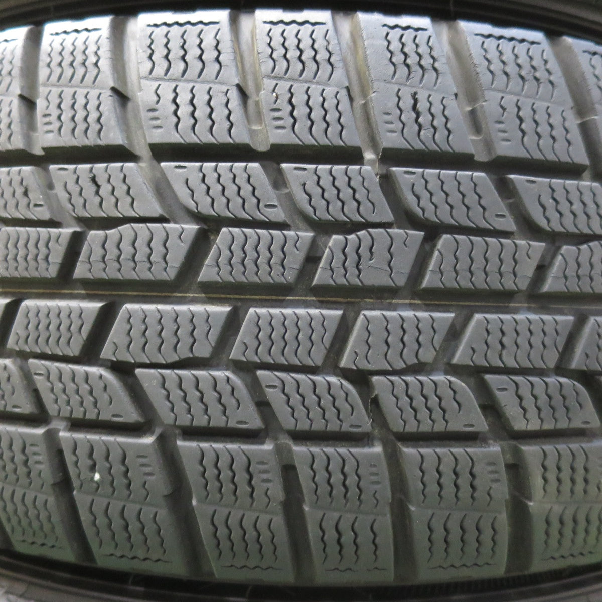 バリ溝！キレイ！8.5分★プリウス 86 BRZ 等 205/55R16 スタッドレス グッドイヤー アイスナビ6 JOKER ジョーカー 16インチ PCD100/5H★5103106イス