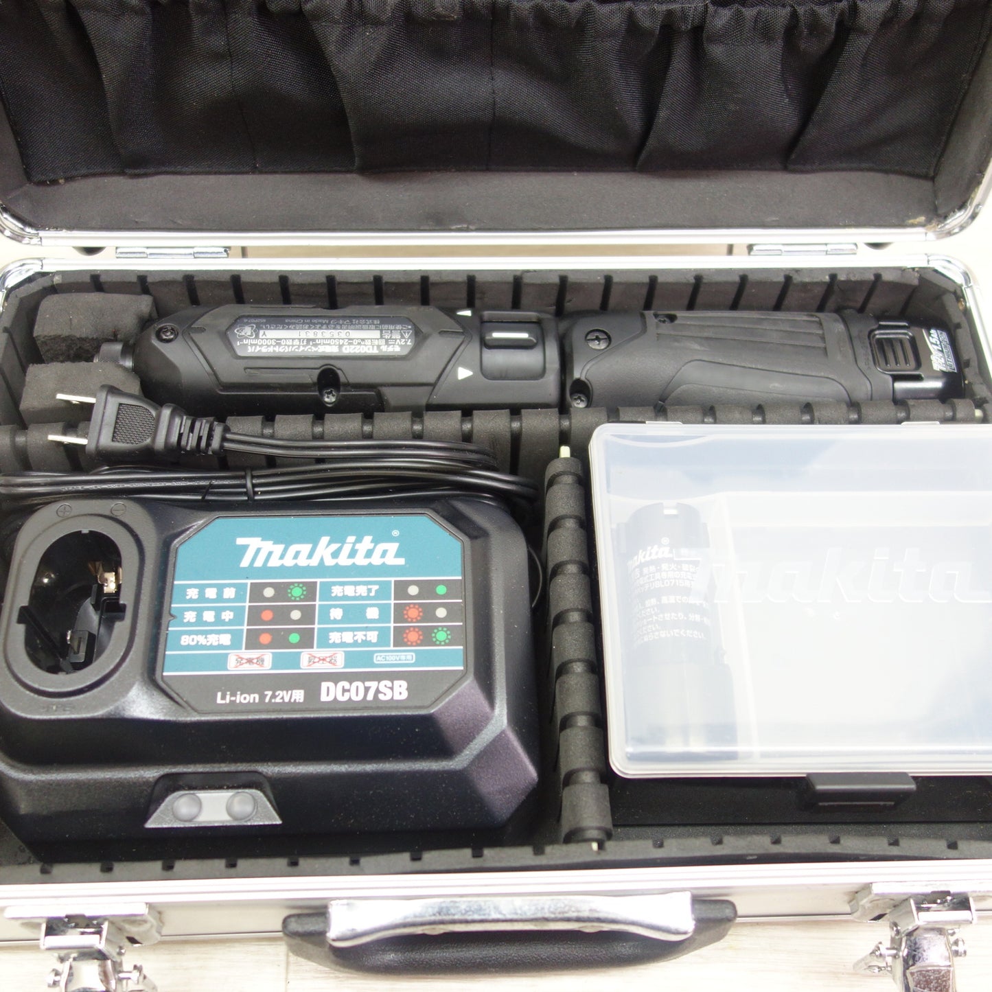 [送料無料] ☆マキタ 充電式 ペン インパクトドライバ TD022D 電動 工具 makita☆
