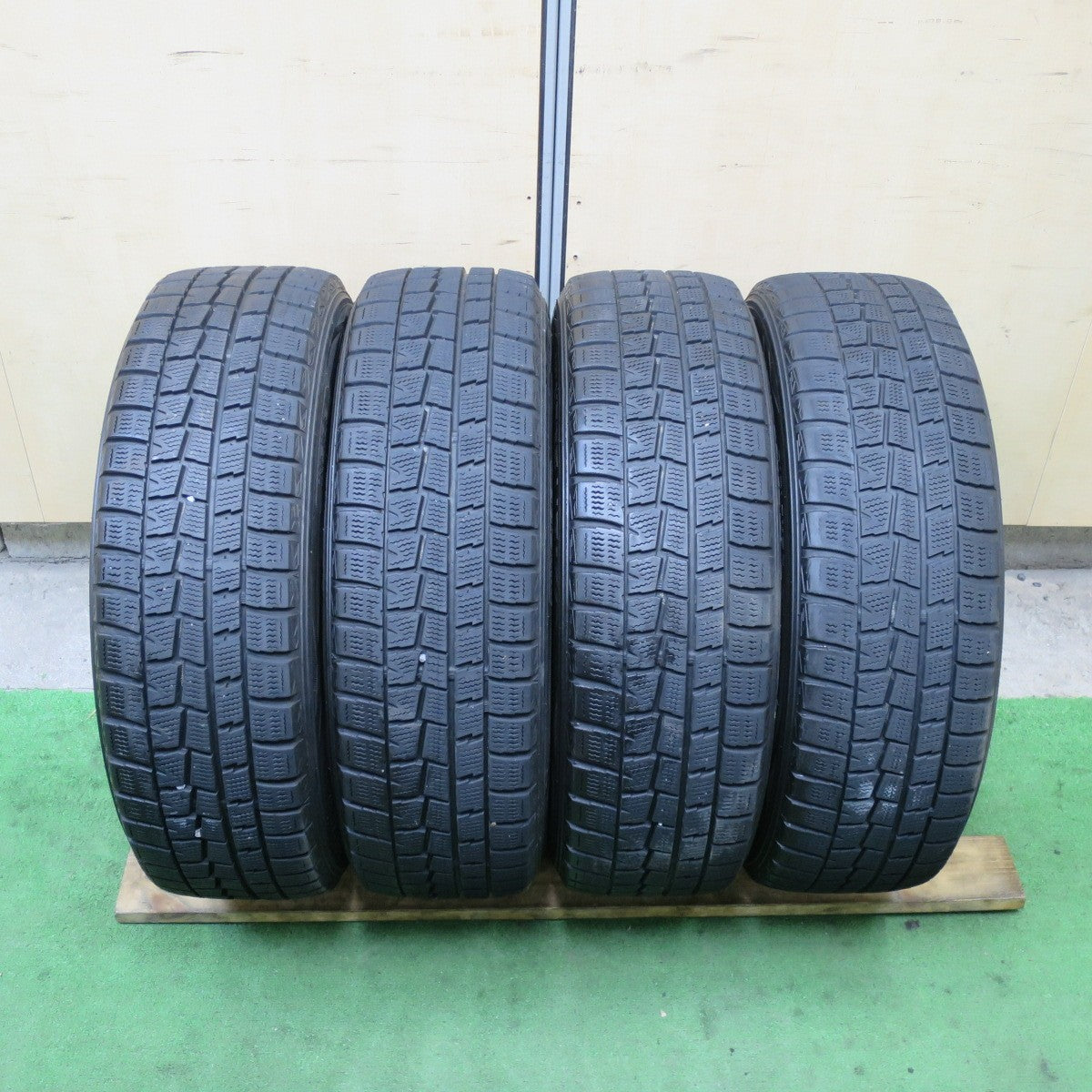 4本価格★MINI 等 TECMAG 207R 175/65R15 スタッドレス ダンロップ ウインターマックス WM01 テクマグ 15インチ PCD112/5H★5111101TTス