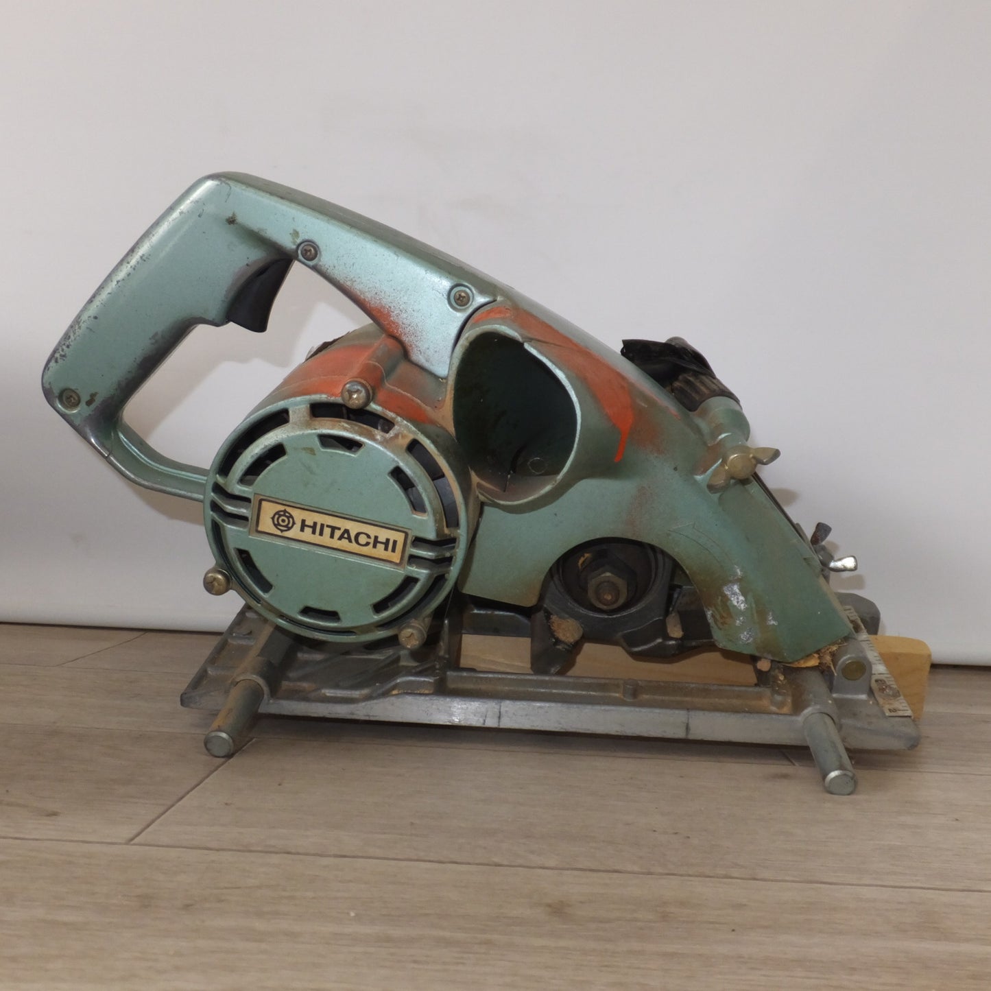 [送料無料] ★日立 HITACHI 46mm ブレーキ付 仕上溝切 PG21B　100V 50/60Hz 12A 8500rpm★