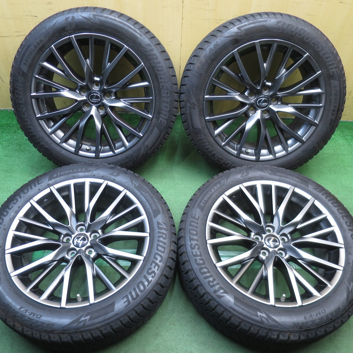 センサー付！バリ溝！キレイ！8.5分◎レクサス RX Fスポーツ 純正 235/55R20 スタッドレス ブリヂストン ブリザック DM-V3 20インチ PCD114.3/5H◎6090903NJス