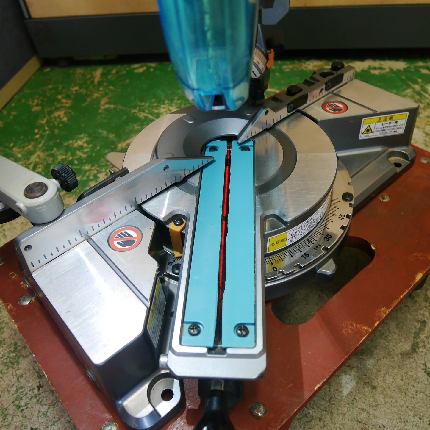 [送料無料] キレイ☆マキタ 165mm 充電式 スライド マルノコ LS001G 電動 工具 切断機 丸のこ 丸ノコ 丸鋸 木工用 makita☆