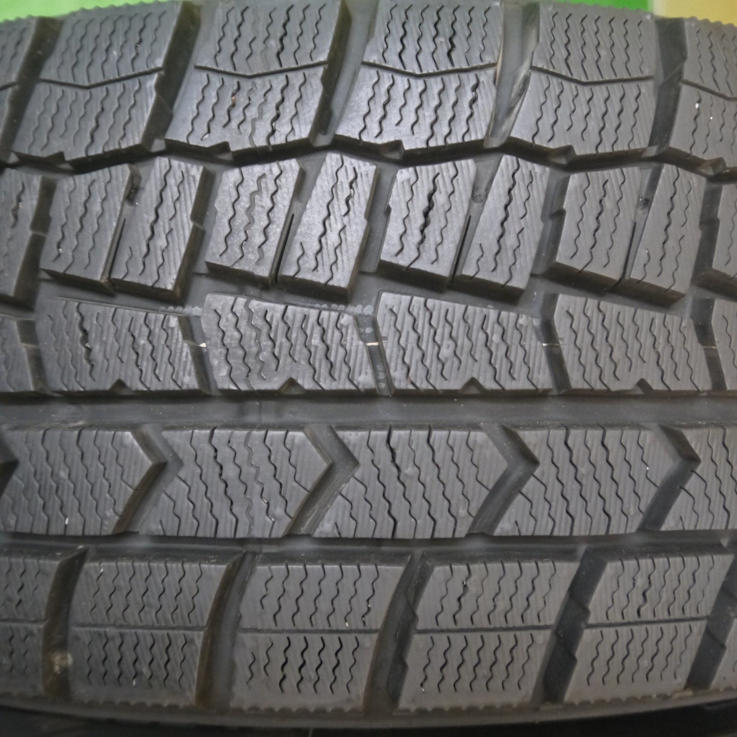 [送料無料] バリ溝！23年！キレイ！9.5分以上★スタッドレス 195/65R15 ダンロップ ウインターマックス WM02 SCHNEIDER MiD シュナイダー 15インチ PCD114.3/5H★4111302Hス