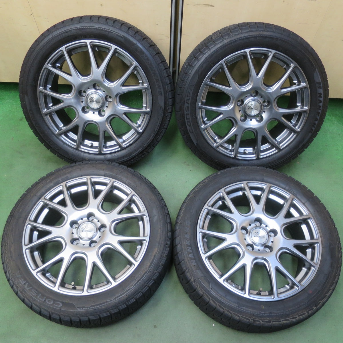 バリ溝！キレイ！9.5分◎スタッドレス 215/50R17 ナンカン CORSAFA Verthandi ヴェルザンディ 17インチ PCD114.3/5H◎6092909イス