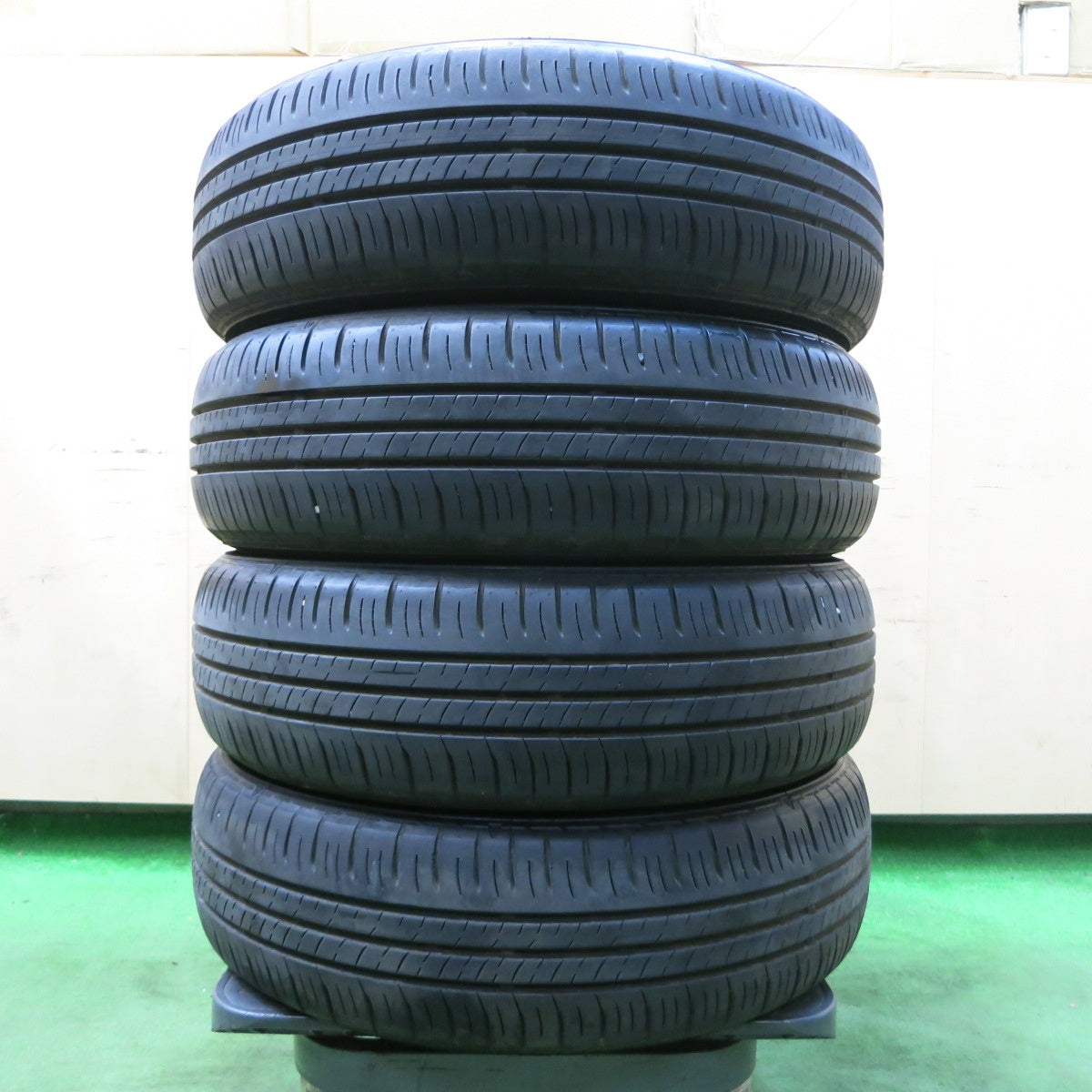 [送料無料] バリ溝！23年！8.5分★165/65R15 ダンロップ エナセーブ EC300+ タイヤ 15インチ ソリオ バンディット ハスラー 等★4123004イノタ