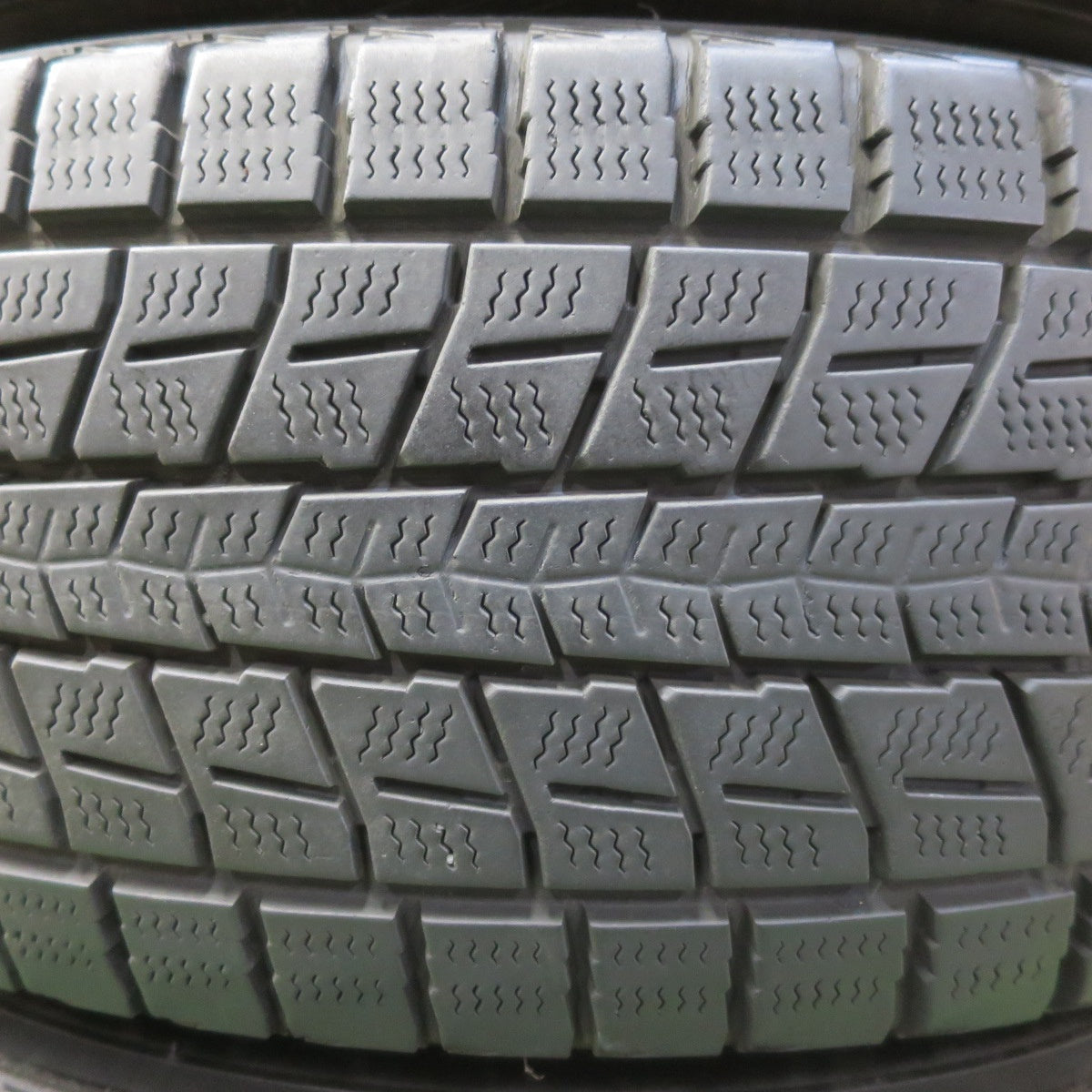 キレイ★トヨタ 20系 ヴェルファイア アルファード 純正 215/65R16 スタッドレス ダンロップ ウインターマックス SJ8 16インチ PCD114.3/5H★5101502イス