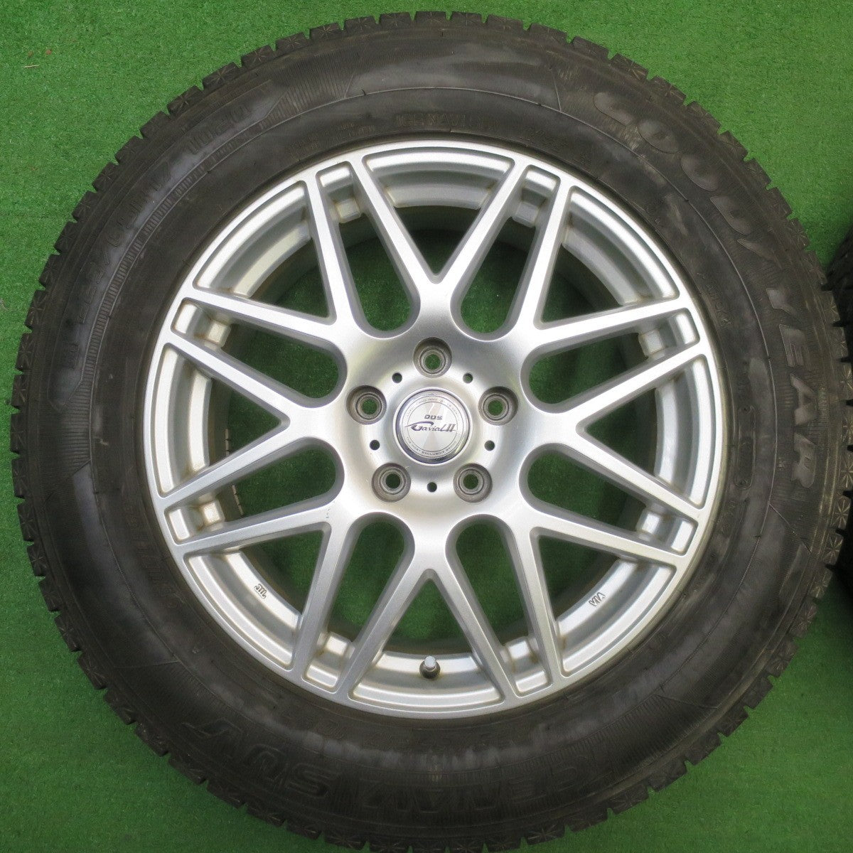 バリ溝！9.5分★スタッドレス 225/65R17 グッドイヤー アイスナビ SUV D.O.S. GavialⅡ DOS 17インチ PCD114.3/5H★5122505NJス