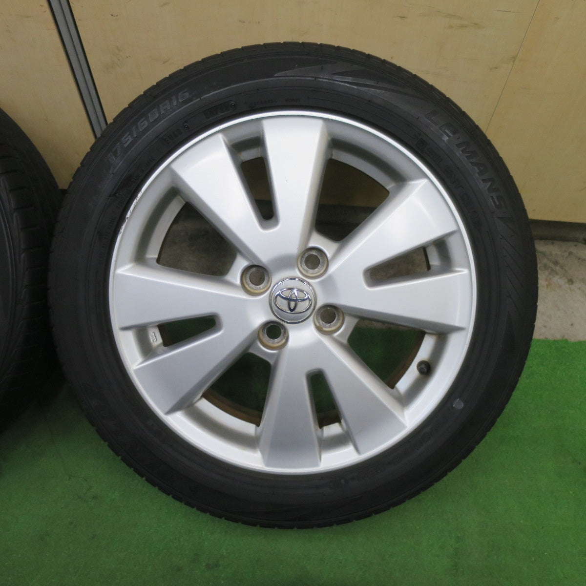 バリ溝！22年！9分★トヨタ 100系 ラクティス 純正 175/60R16 ダンロップ LE MANS V ルマン5 16インチ PCD100/4H★6042706TTノ