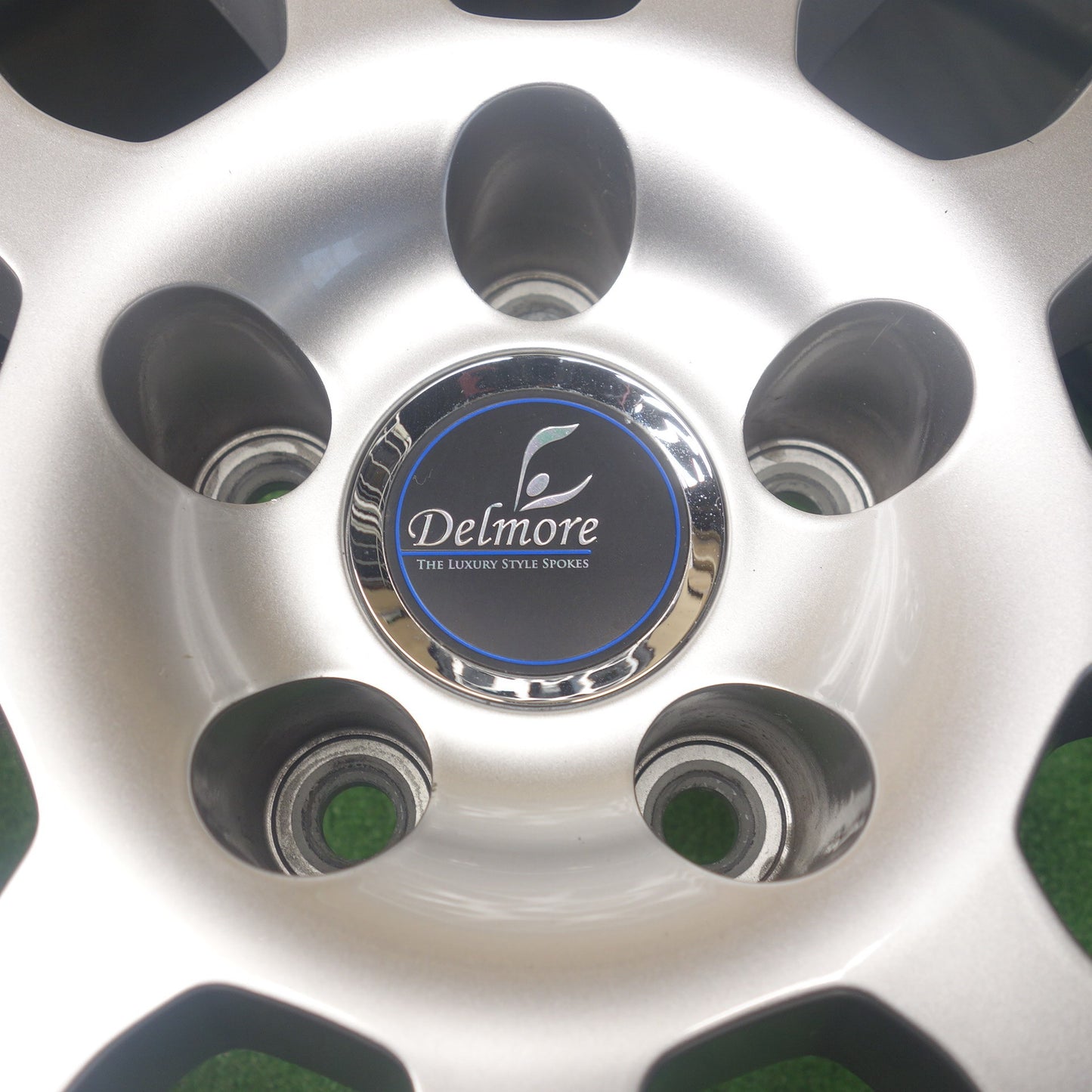 バリ溝！22年！キレイ！9.5分★スタッドレス 235/60R18 ミシュラン X-ICE SNOW SUV Delmore LC.S デルモア 18インチ PCD114.3/5H★6050202KTス