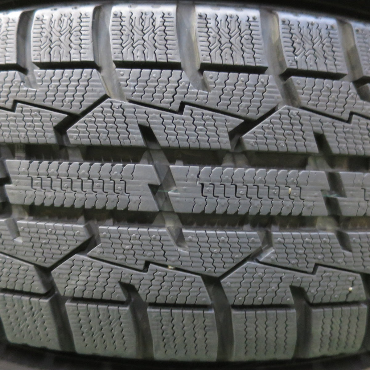 バリ溝！23年！ほぼ10分★スタッドレス 175/70R14 トーヨー オブザーブ ガリット GIZ SIBILLA NEXT XS-6 シビラ 14インチ PCD100/4H★5101408イス