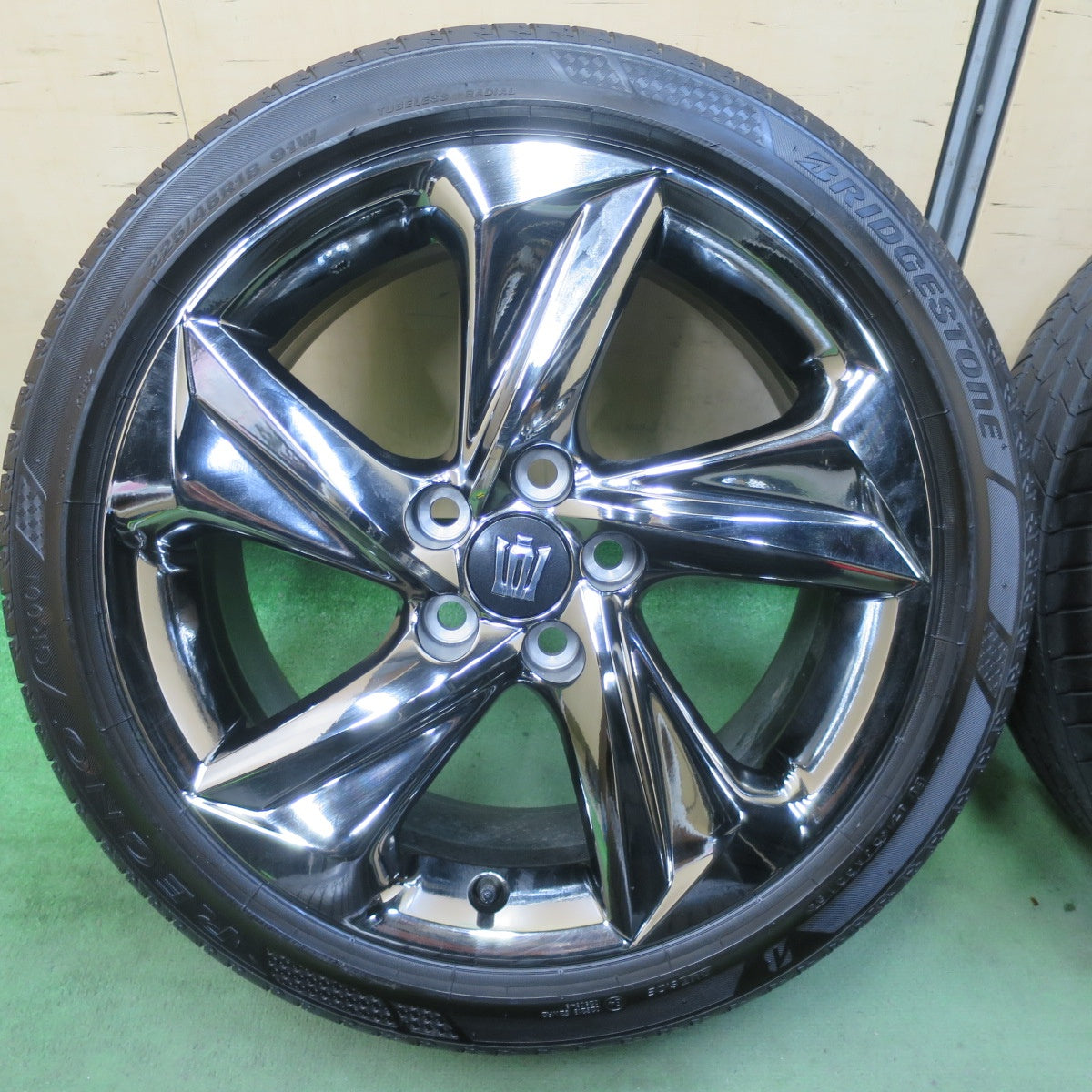 新車外し★トヨタ 220系 クラウン RS 純正 225/45R18 ブリヂストン レグノ GR001 18インチ PCD114.3/5H★5111305TTノ
