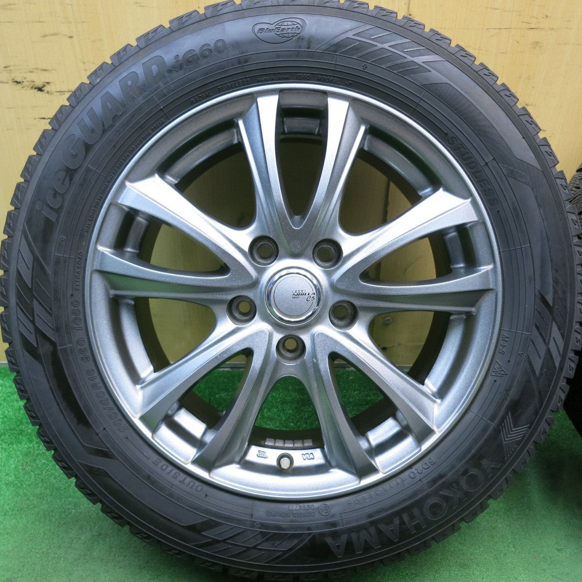 バリ溝！キレイ！9分★スタッドレス 205/60R16 ヨコハマ アイスガード iG60 SIBILLA NEXT C5 シビラ 16インチ PCD114.3/5H★5062903HAス