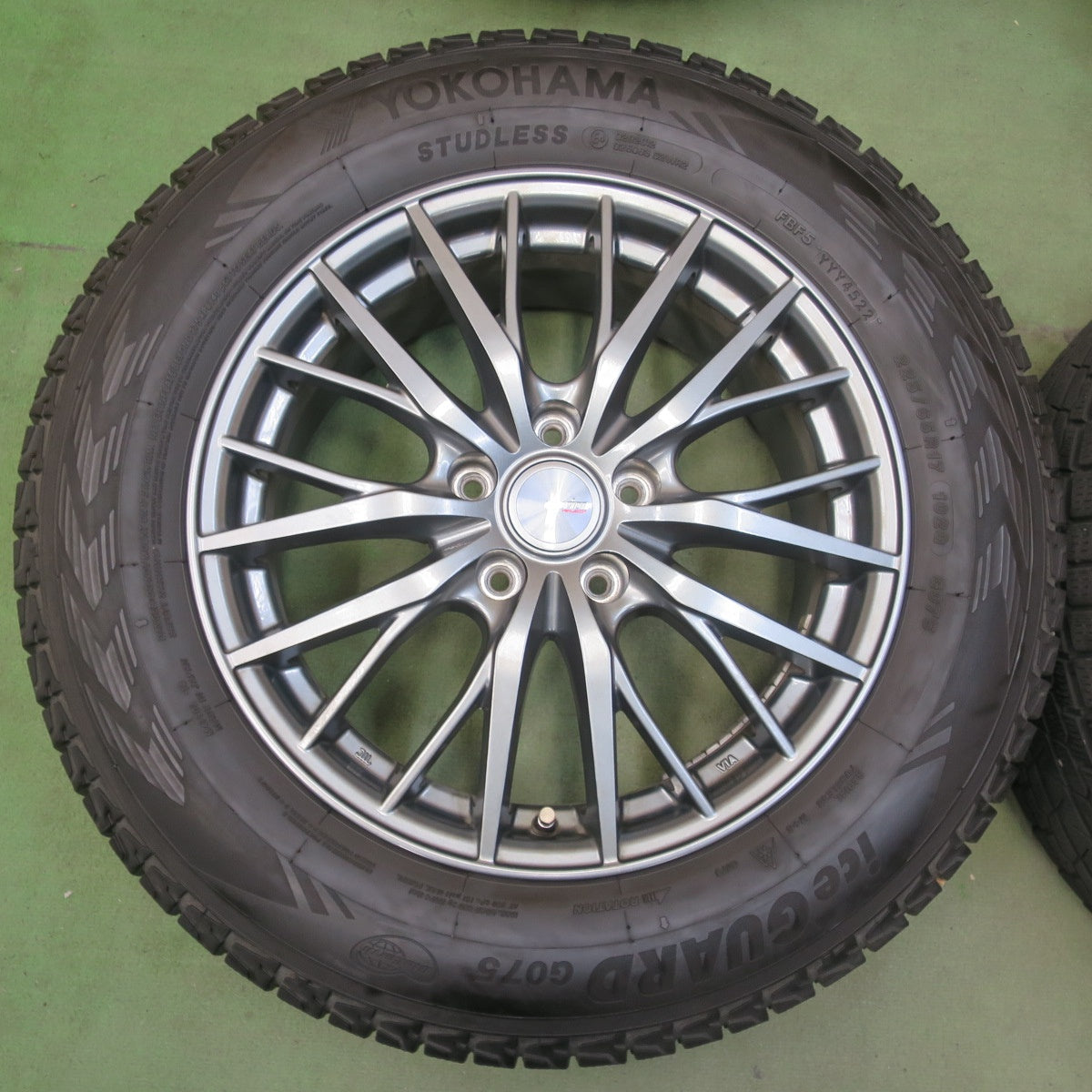 キレイ！22年◎スタッドレス 225/65R17 ヨコハマ アイスガード G075 ravrion RM01 ラブリオン 17インチ PCD114.3/5H◎6081108IMス