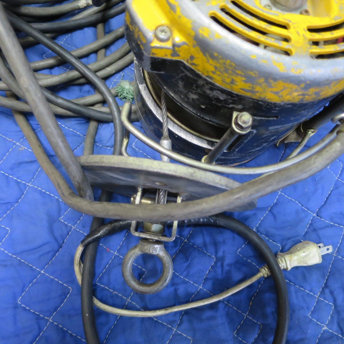 [送料無料] ☆RYOBI リョービ 電動 小型ウインチ WI-61A 100V 耐荷重60kg 揚程20m リモコン付き 電動 工具 DIY☆