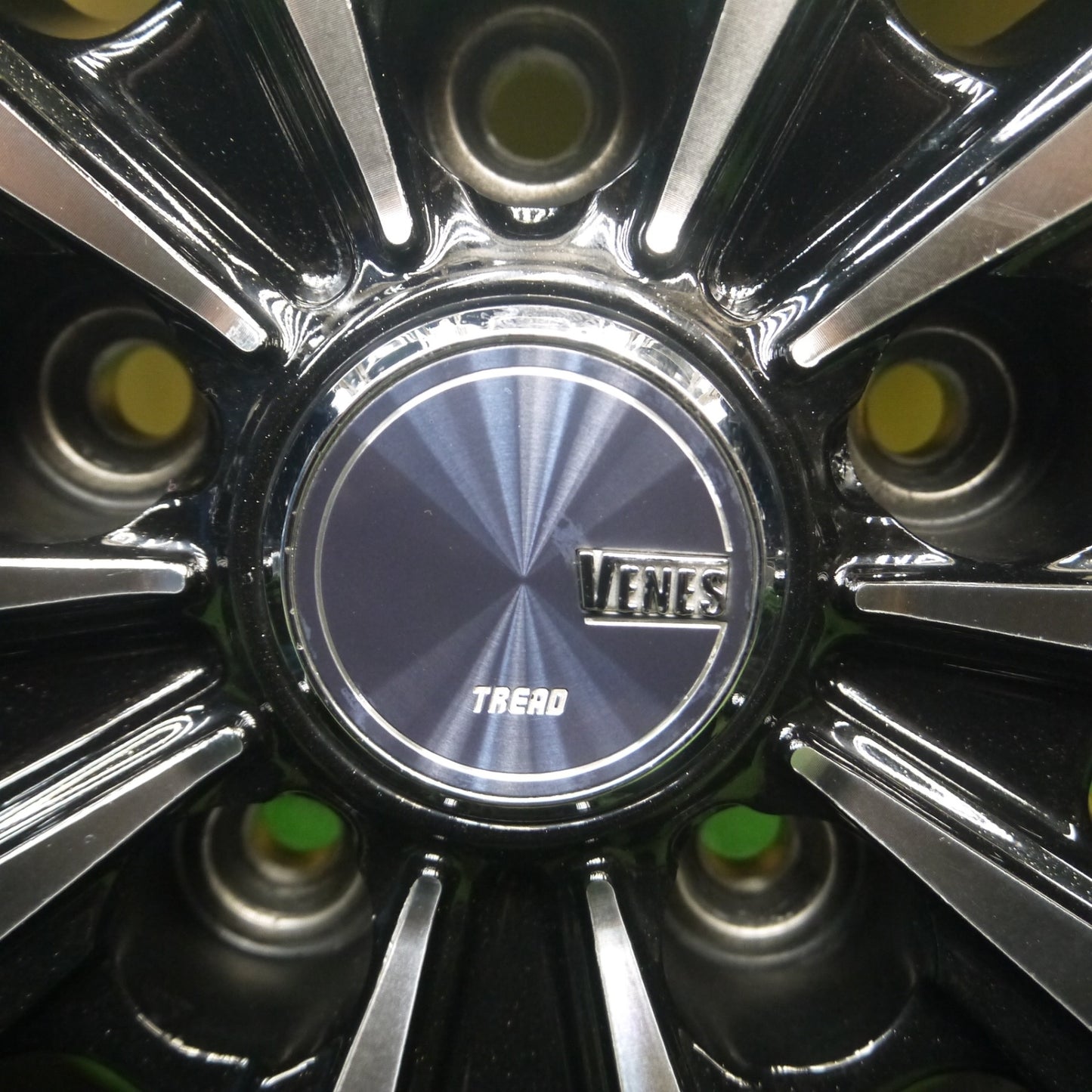 [送料無料] バリ溝！キレイ！8.5分★スタッドレス 215/50R17 ダンロップ ウインターマックス WM01 VENES TREAD FS01 17インチ PCD114.3/5H★5030507Hス