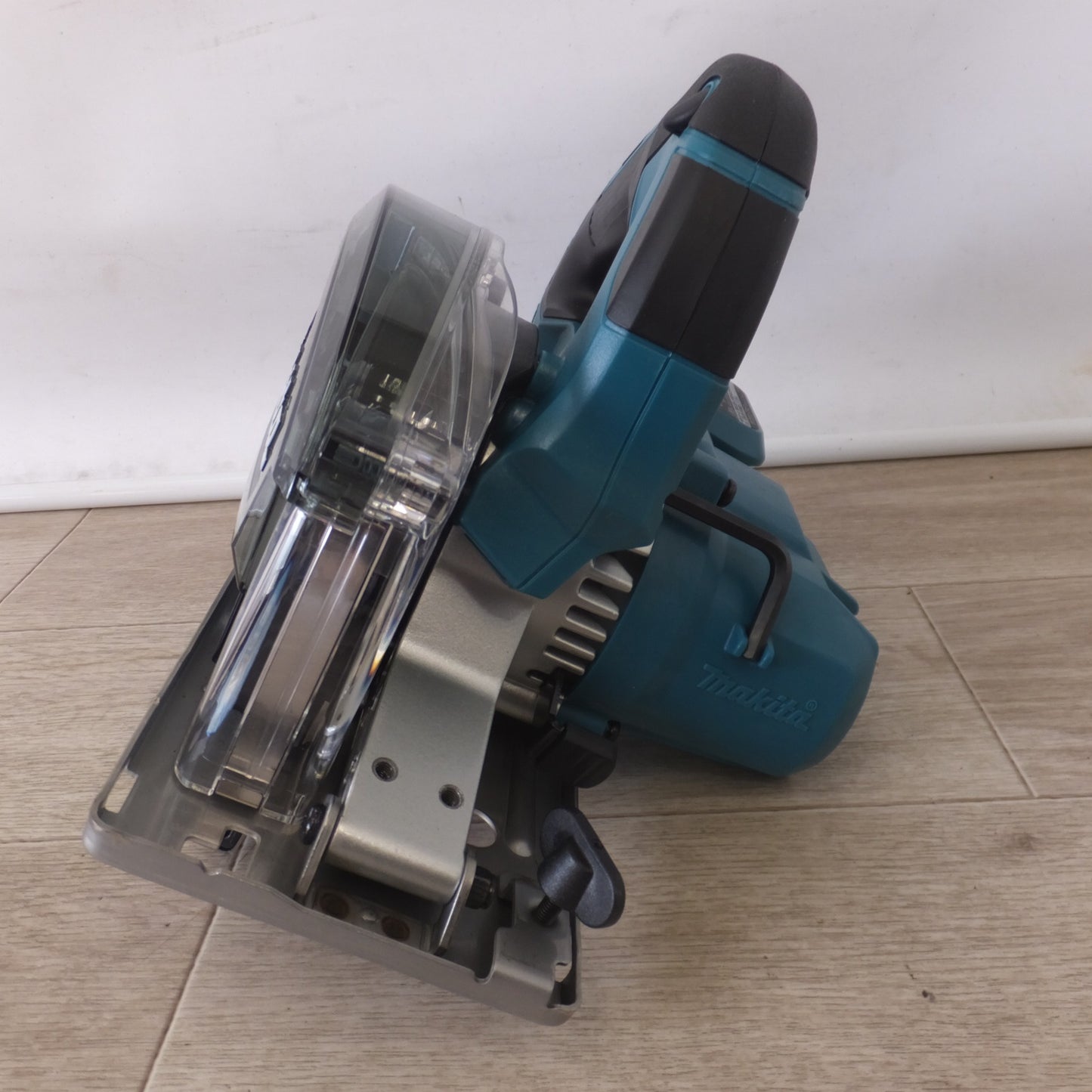 [送料無料] 美品★マキタ makita 150mm 充電式チップソーカッタ CS553DZS 18V　バッテリ 充電器 別販売★