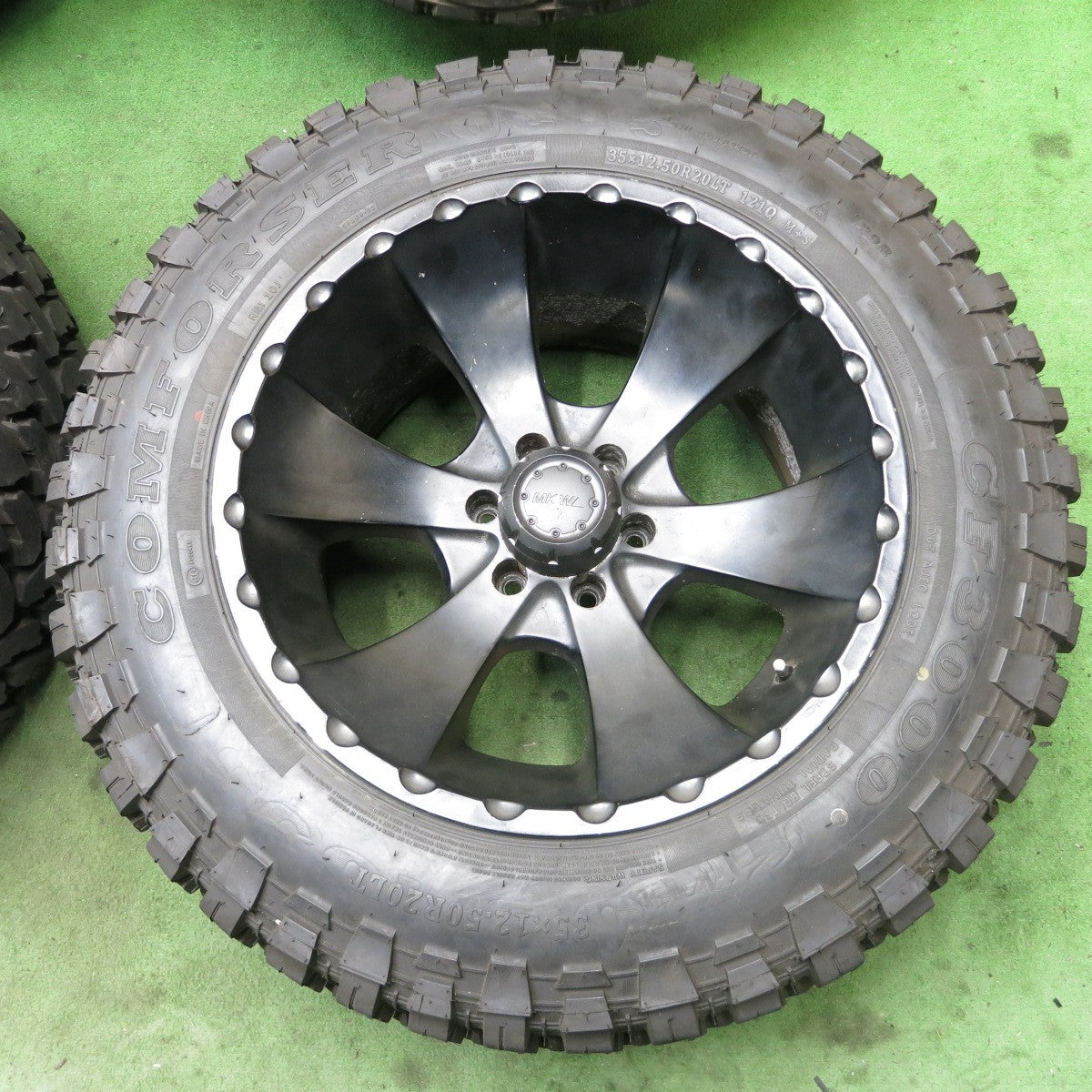 バリ溝！22年！9.5分★MKW M-19 35×12.50R20 コンフォーサー CF3000 トーヨー M/T オープンカントリー 20インチ PCD139.7/6H★5091001ナノ