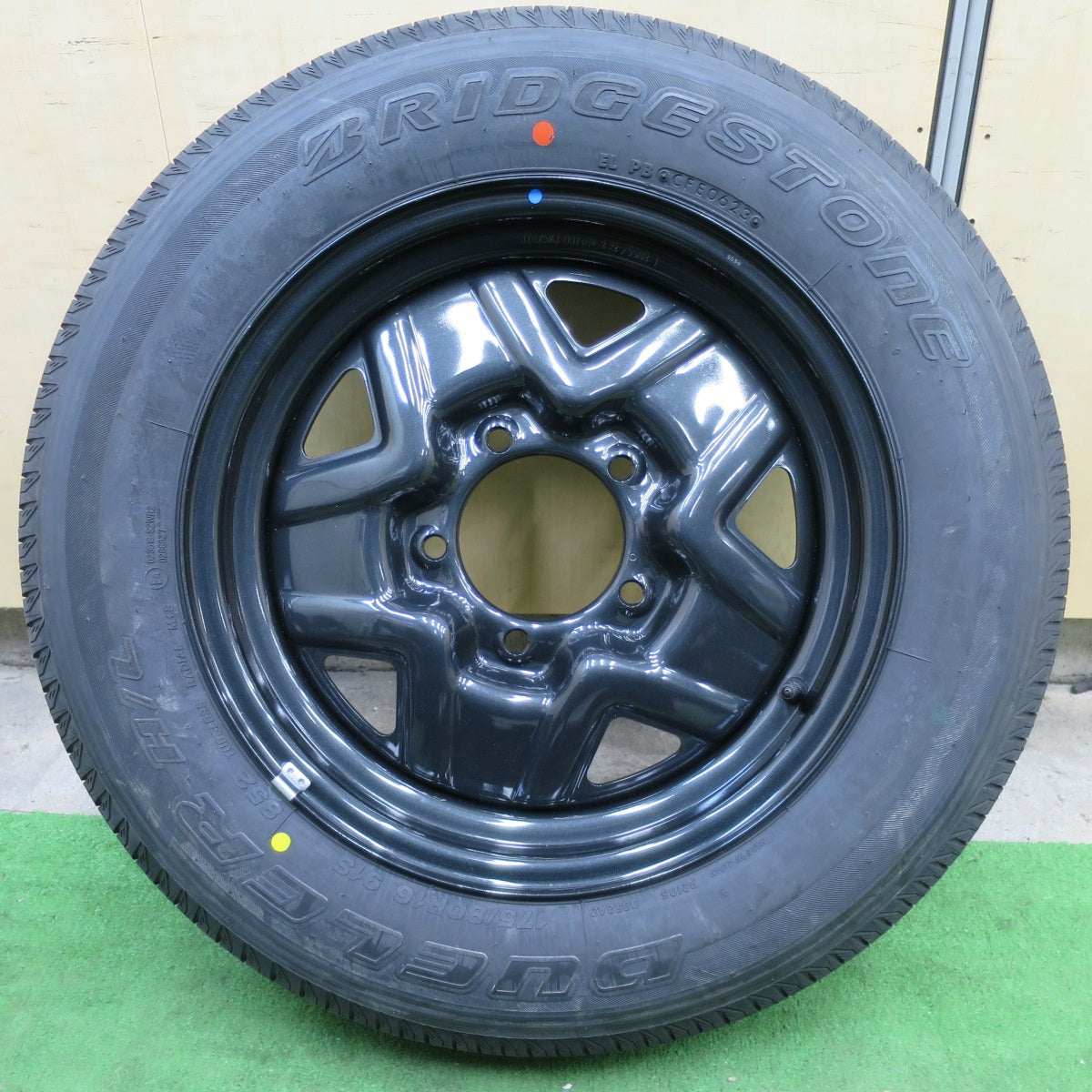 新車外し！23年！1本★スズキ JB64W ジムニー 純正 スチール 175/80R16 ブリヂストン デューラー H/L 852 DUELER 16インチ スペア PCD139.7/5H★6010507ナノ