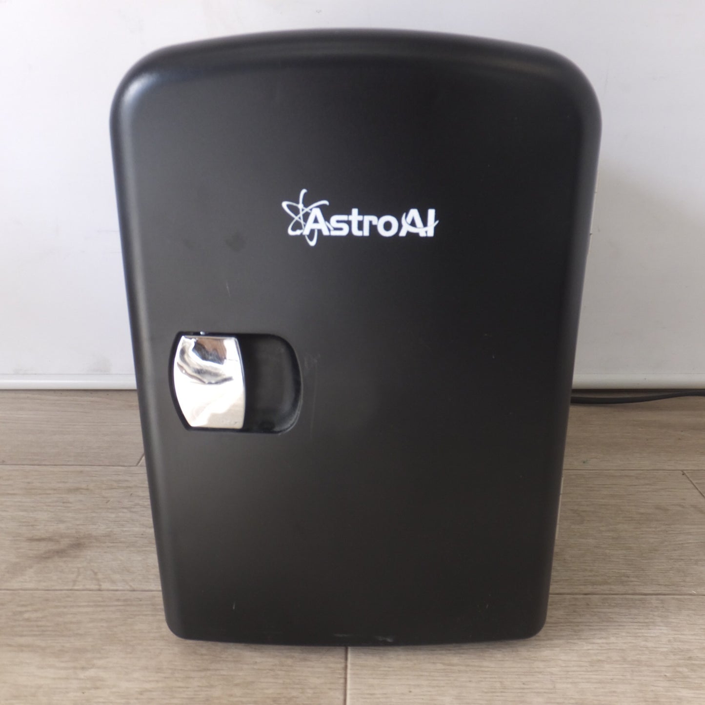 [送料無料] ★AstroAI ミニ冷蔵庫 ポータブル冷温庫 LY0204A 4L　DC12 AC100-120V★