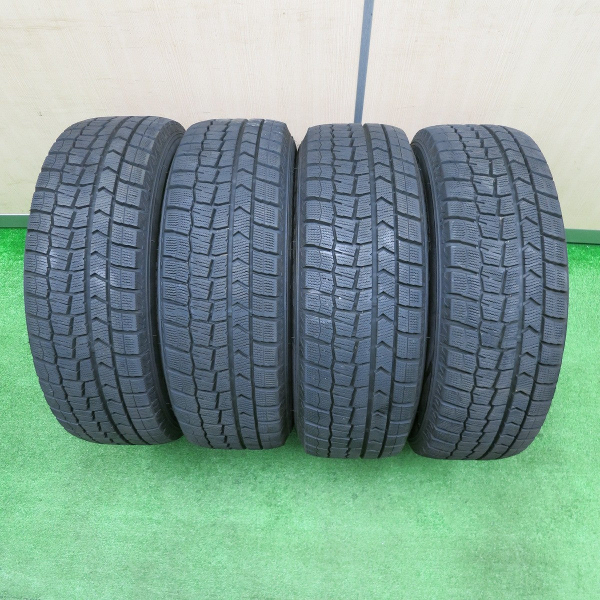 [送料無料] バリ溝！22年！キレイ！9.5分以上★スタッドレス 195/65R15 ダンロップ ウインターマックス WM02 NIRVANA NV ニルバーナ 15インチ PCD114.3/5H★4102907NJス
