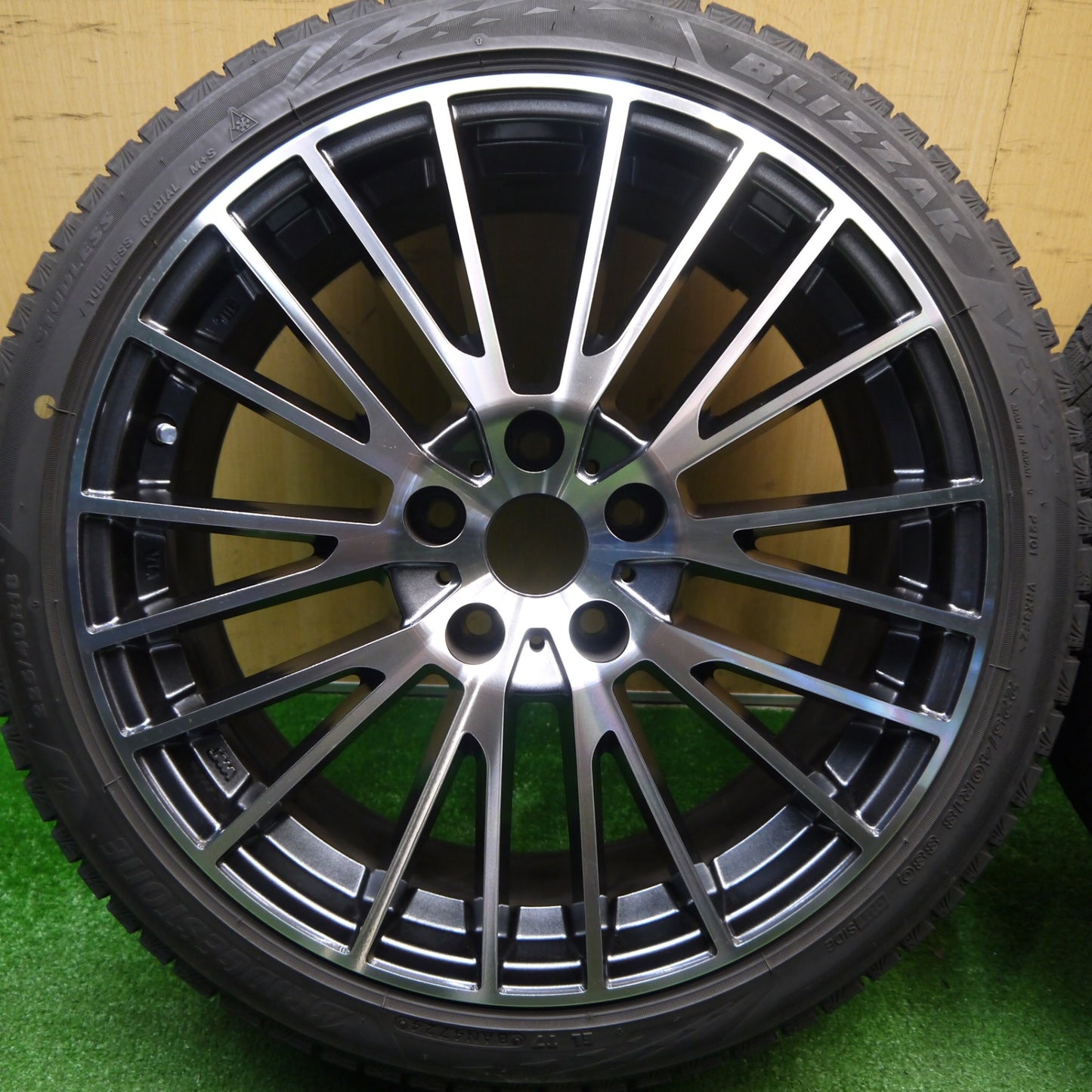 バリ溝！24年！キレイ！9.5分★BMW 等 Eurodesign CALWER 阿部商会 225/40R18 スタッドレス ブリヂストン ブリザック VRX3 ユーロデザイン カルヴァー 18インチ PCD112/5H★5120903Hス