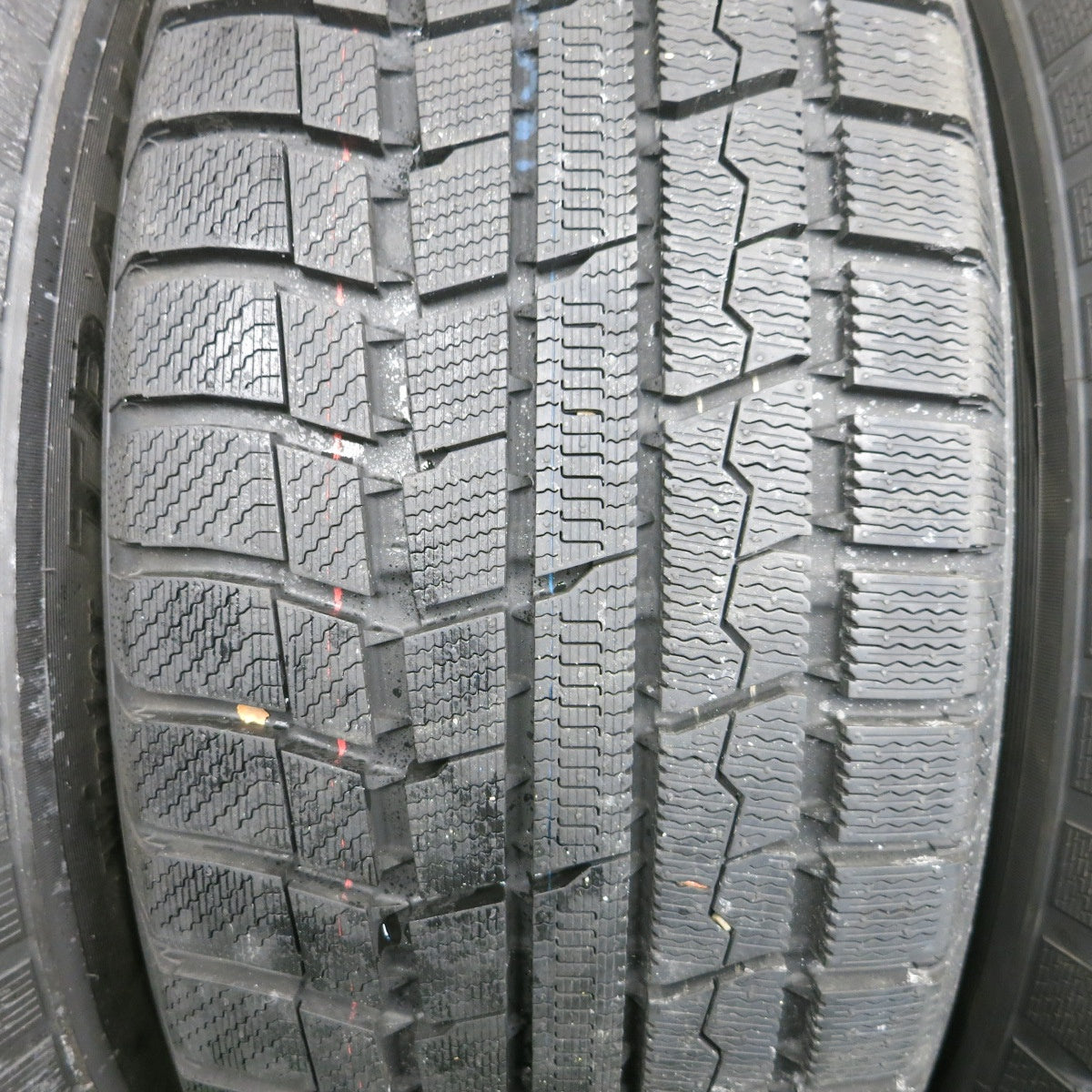 バリ溝！22年！キレイ！ほぼ10分★トヨタ BZ4X 純正 235/60R18 スタッドレス トーヨー ウインター トランパス TX 18インチ PCD114.3/5H★6021106NKス