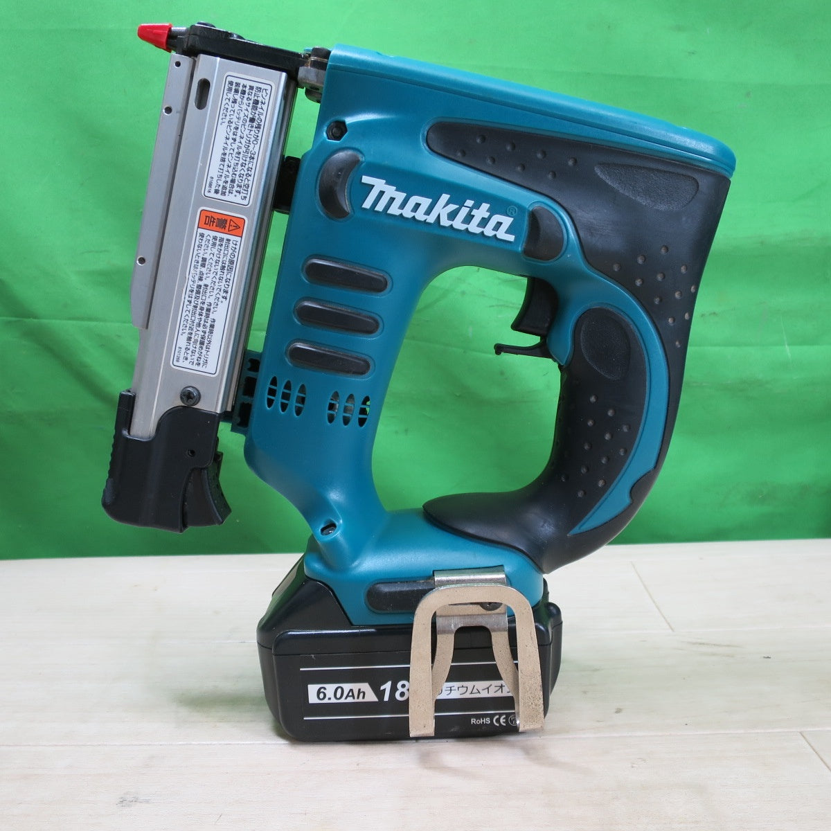キレイ！付属品付き☆マキタ 充電式 ピン タッカ PT351D 電動 工具 タッカー コードレス ピン 打ち機 打機 makita 18V☆