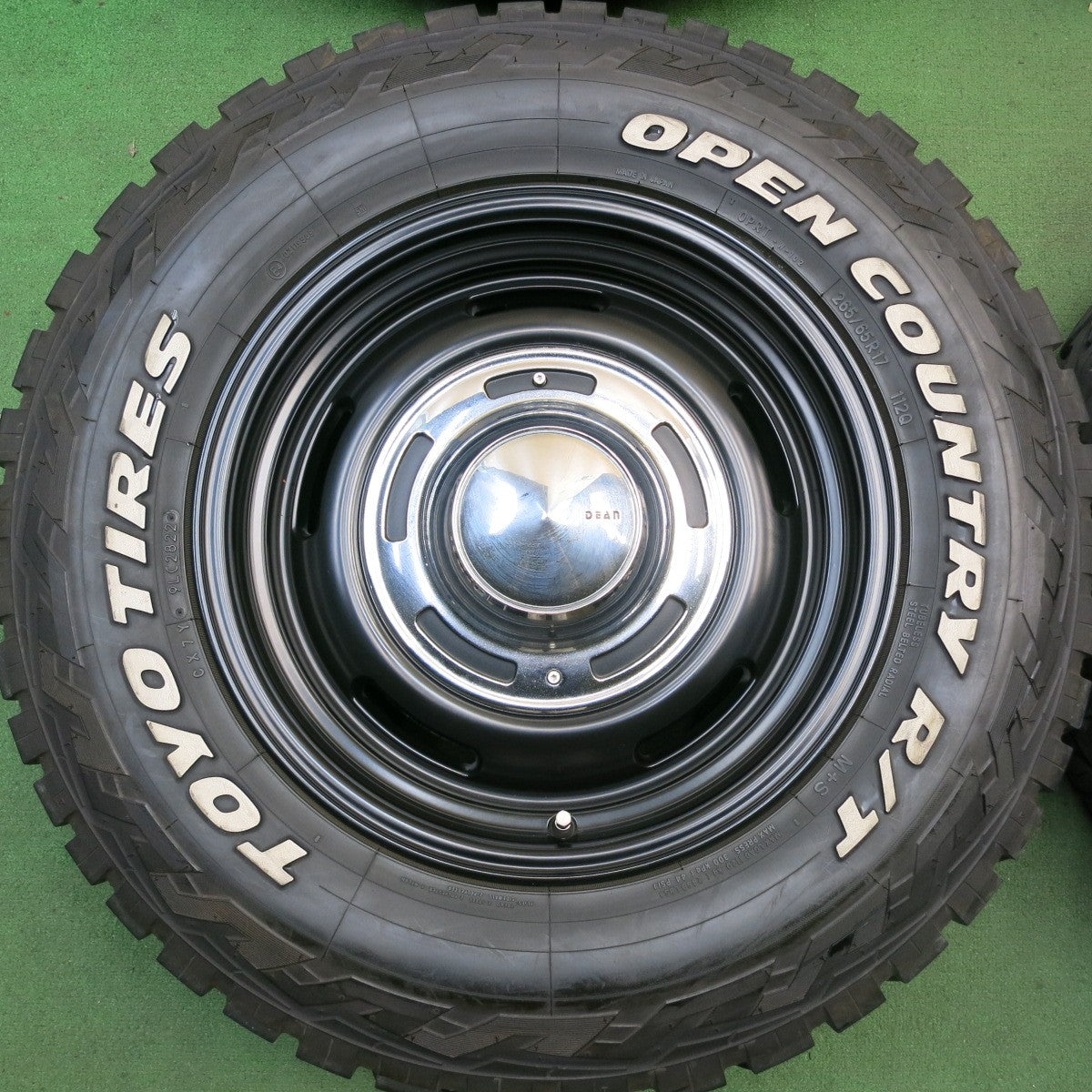 バリ溝！22年！キレイ！8.5分★DEAN CRIMSON 265/65R17 トーヨー オープンカントリー R/T ディーン クリムソン 17インチ PCD139.7/6H★5072710HAノ
