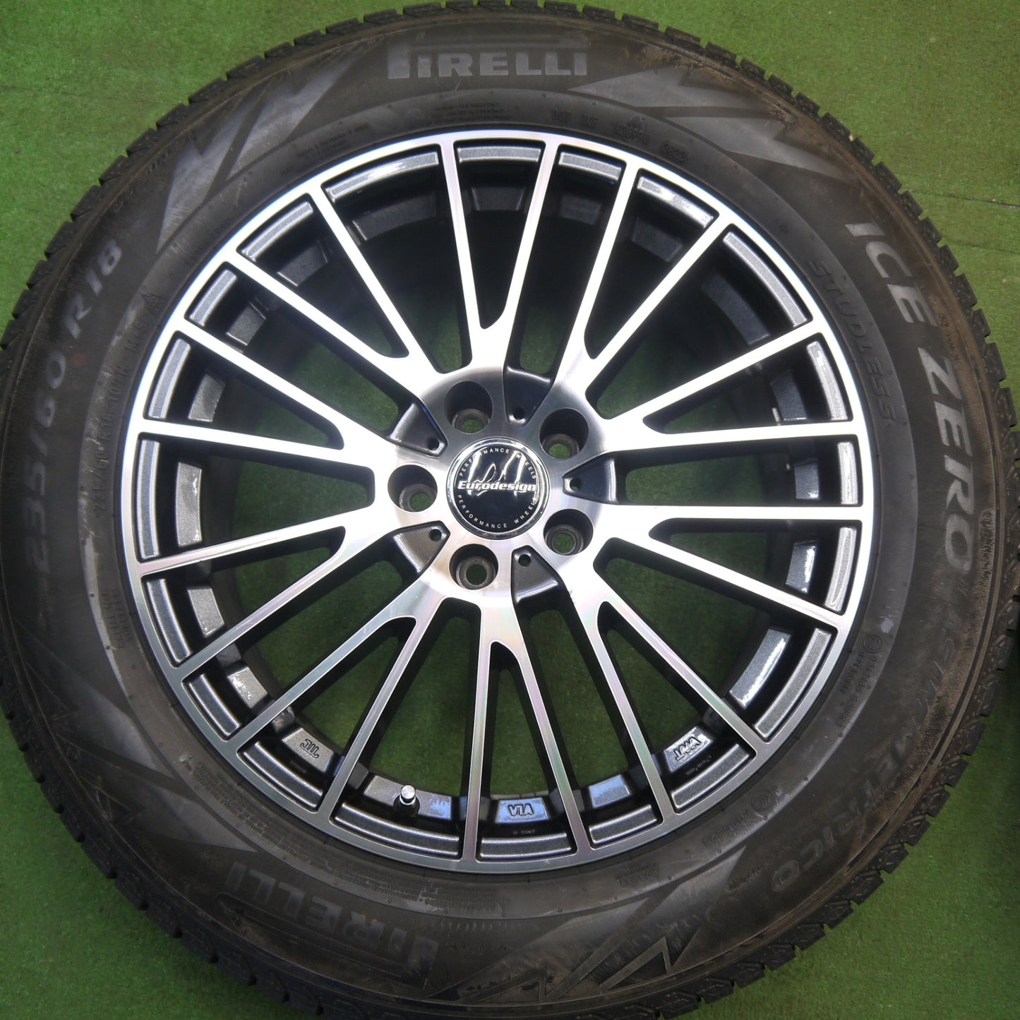バリ溝！22年！キレイ！9.5分以上★アウディ Q5 等 Eurodesign CALWER 235/60R18 スタッドレス ピレリ アイスゼロ アシンメトリコ ユーロデザイン カルヴァー 18インチ PCD112/5H★6021703Hス