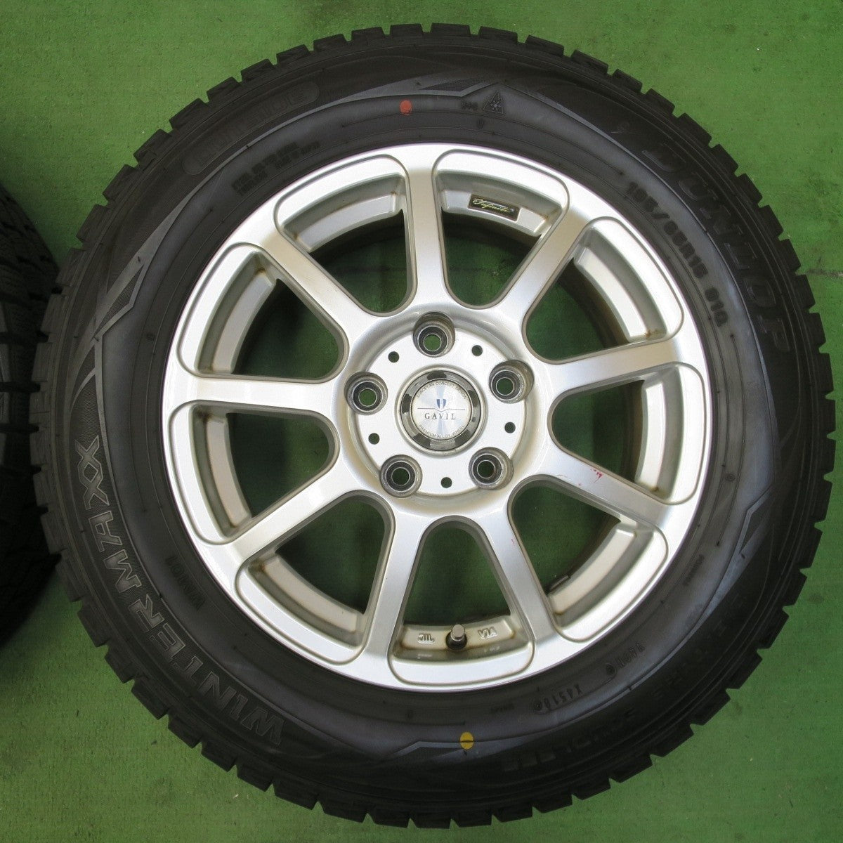 バリ溝！9.5分★スタッドレス 195/65R15 ダンロップ ウインターマックス WM01 GAVIL ガビアル 15インチ PCD114.3/5H★5032210イス