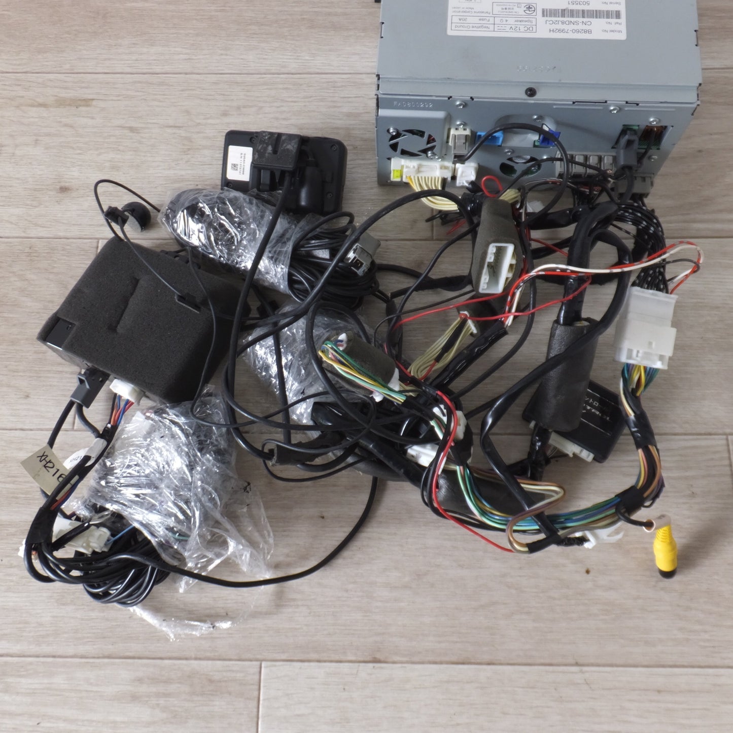 [送料無料] 現状品★パナソニック製 日産 純正 オリジナルナビゲーション B8260-7992H MM318D-W　連動ドライブレコーダー DJ4-D　セット[27]★